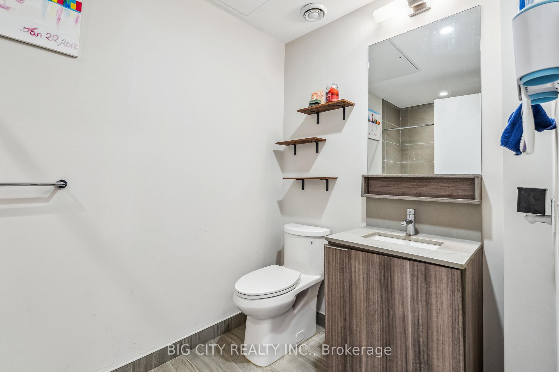 Photo 11 of 898 Portage Parkway, Unit 2211