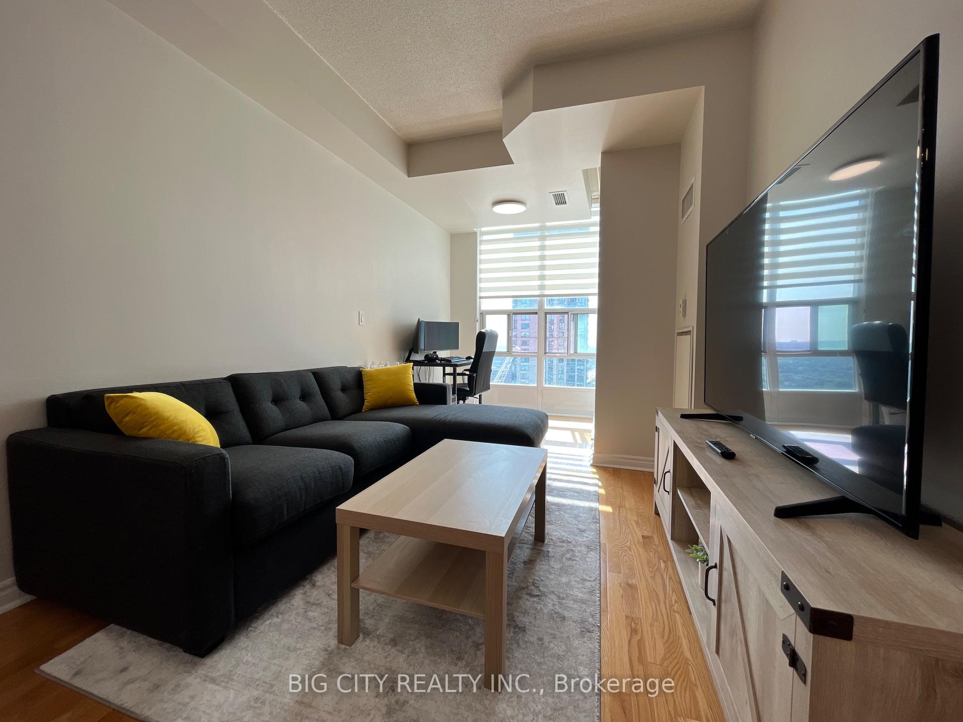 33 Elm Dr W, Unit 2301