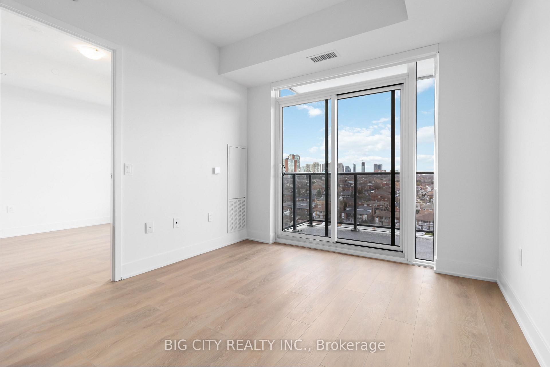 Photo 12 of 204 Burnhamthorpe Rd E, Unit 905