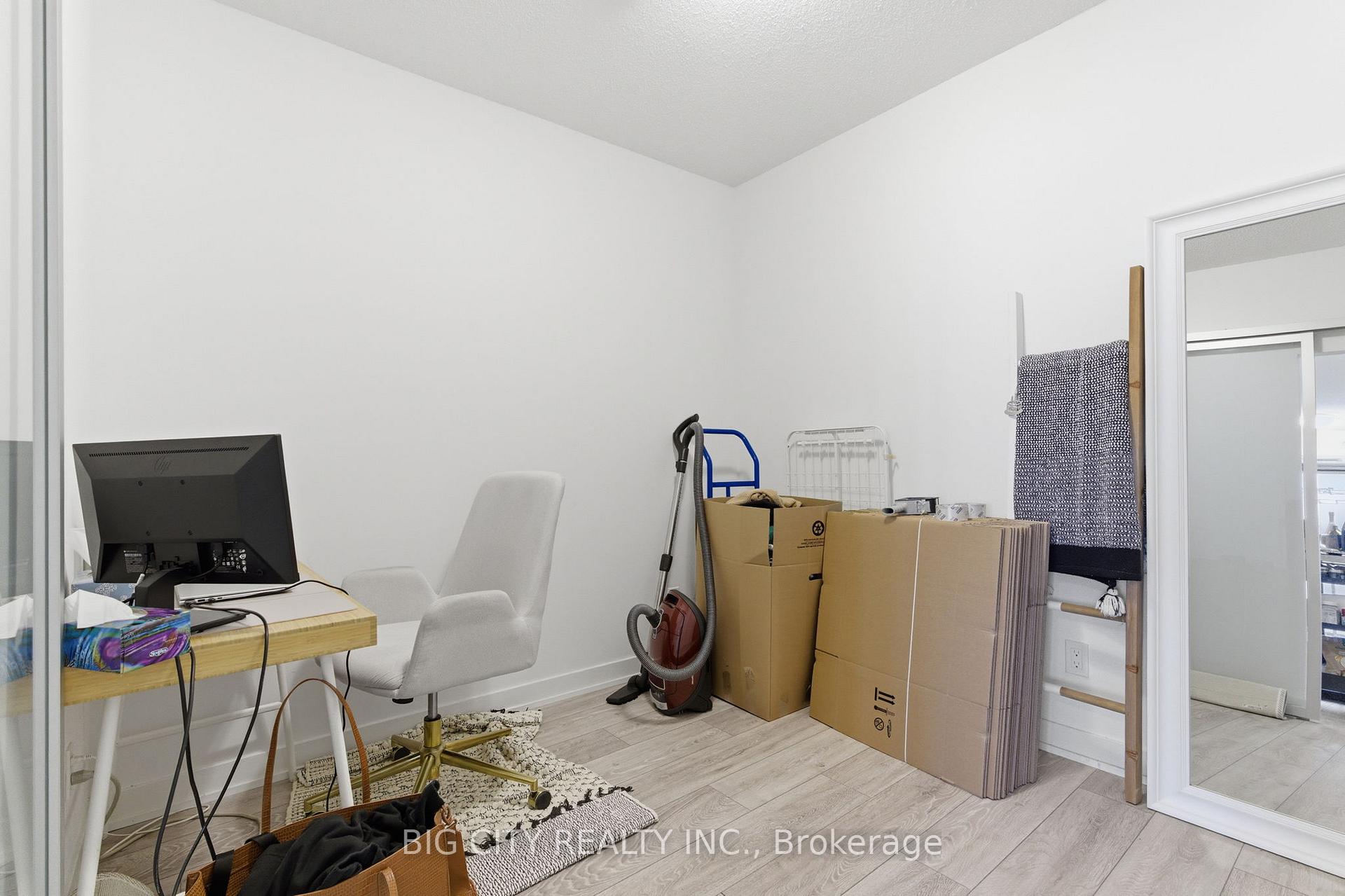 Photo 18 of 3200 Dakota Common, Unit B303 (Sale)