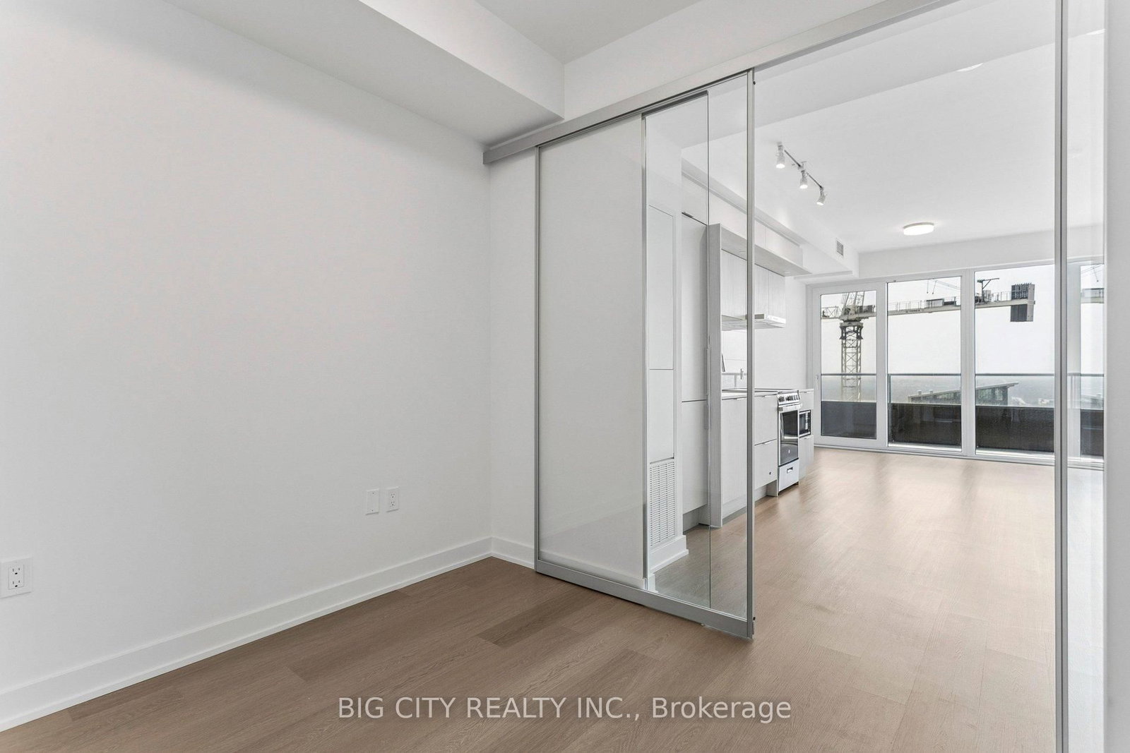 Photo 8 of 448 Burnhamthorpe Road W, Unit 4501
