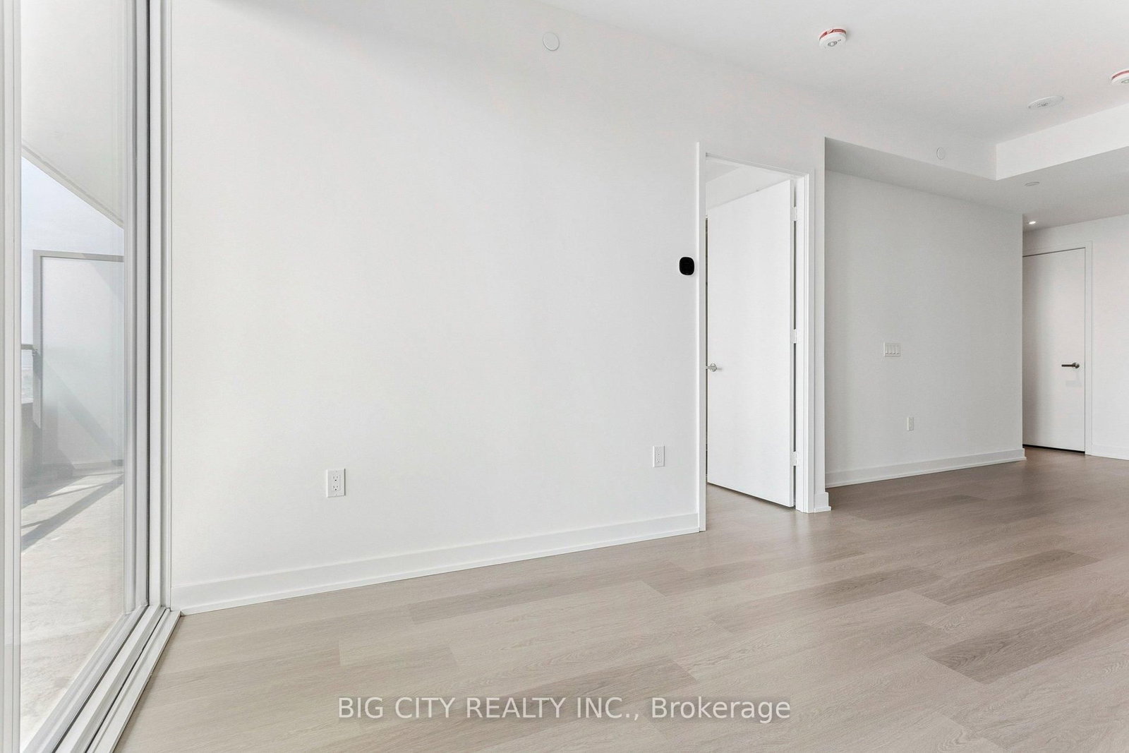 Photo 14 of 448 Burnhamthorpe Road W, Unit 4501