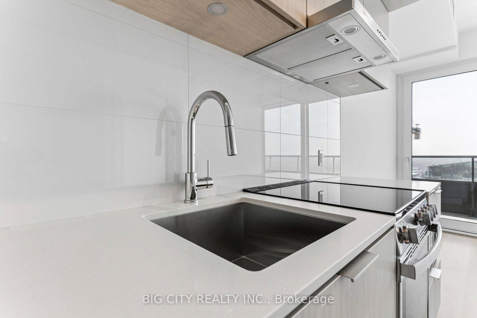Photo 17 of 448 Burnhamthorpe Road W, Unit 4501