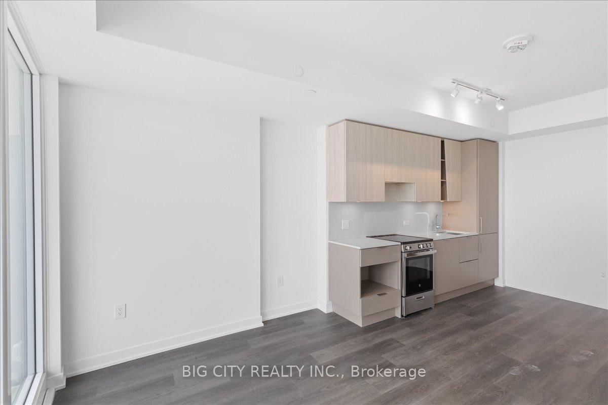 Photo 17 of 3900 Confederation Parkway, Unit 4012