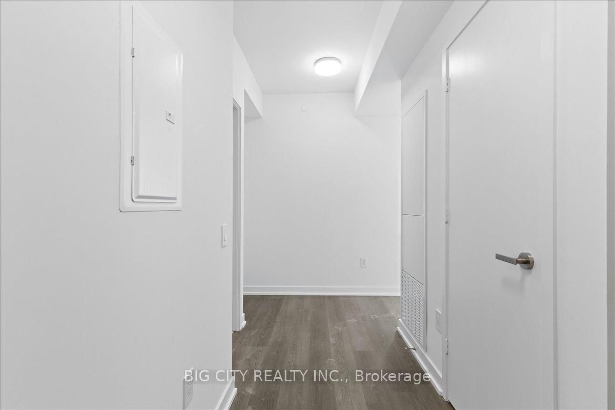 Photo 19 of 3900 Confederation Parkway, Unit 4012