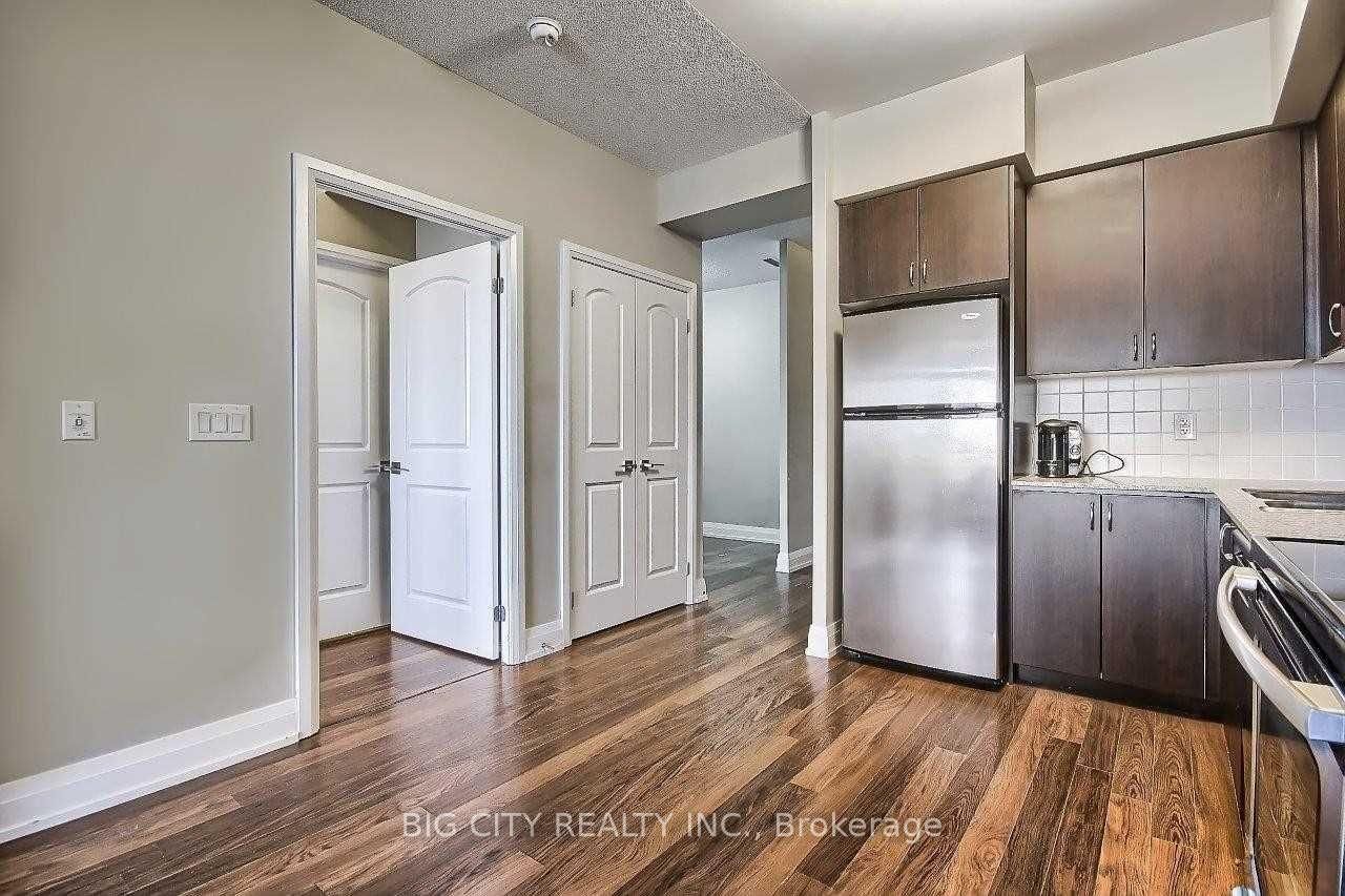 Photo 7 of 1 De Boers Drive, Unit 407