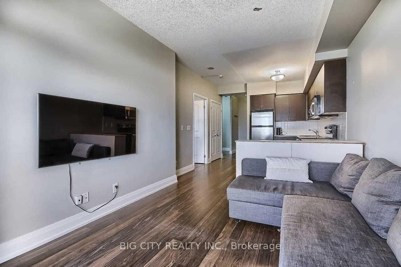 Photo 11 of 1 De Boers Drive, Unit 407
