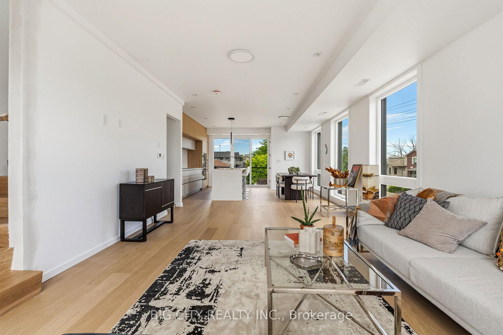 Photo 9 of 276 Lanor Avenue, Unit 3