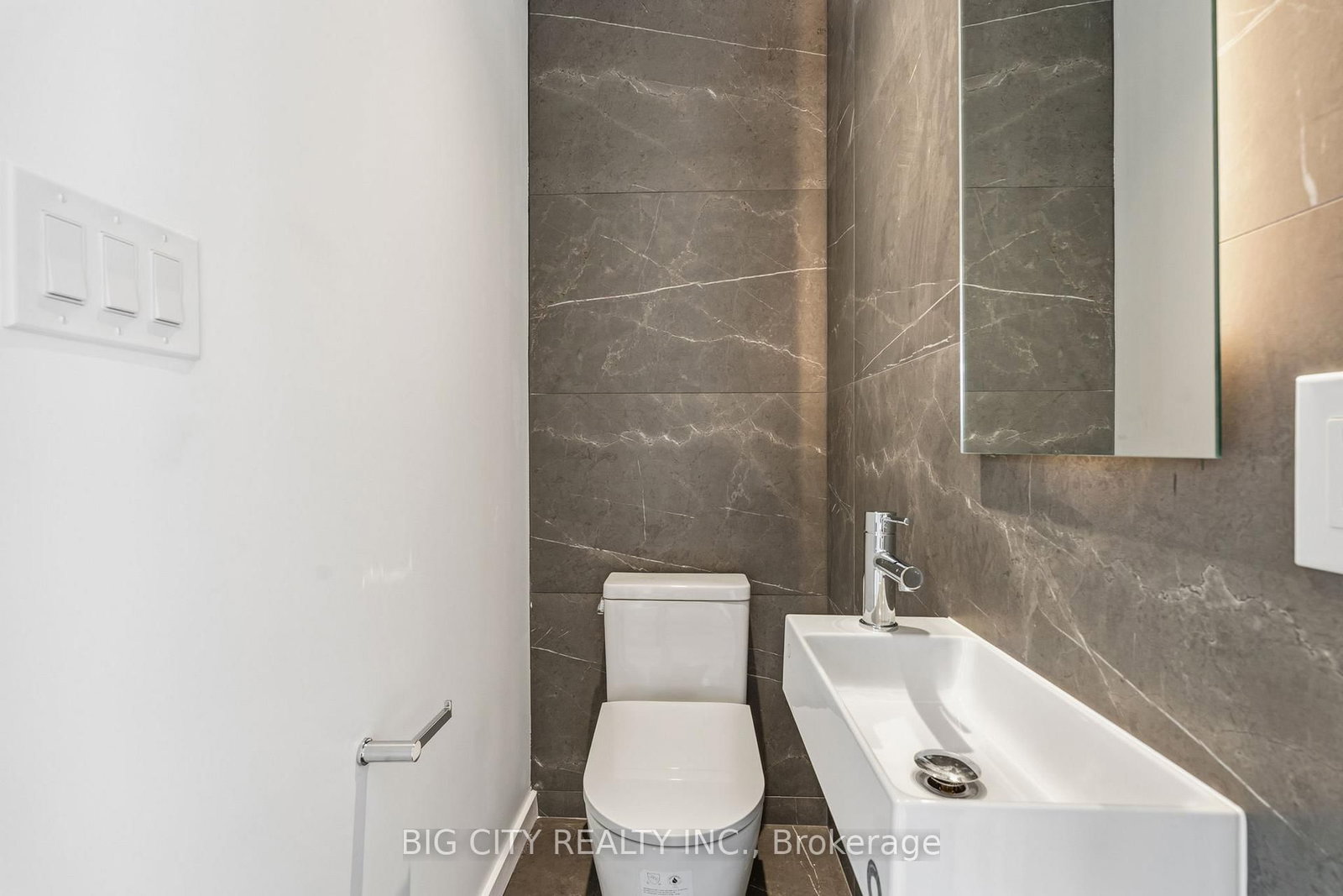 Photo 19 of 276 Lanor Avenue, Unit 3