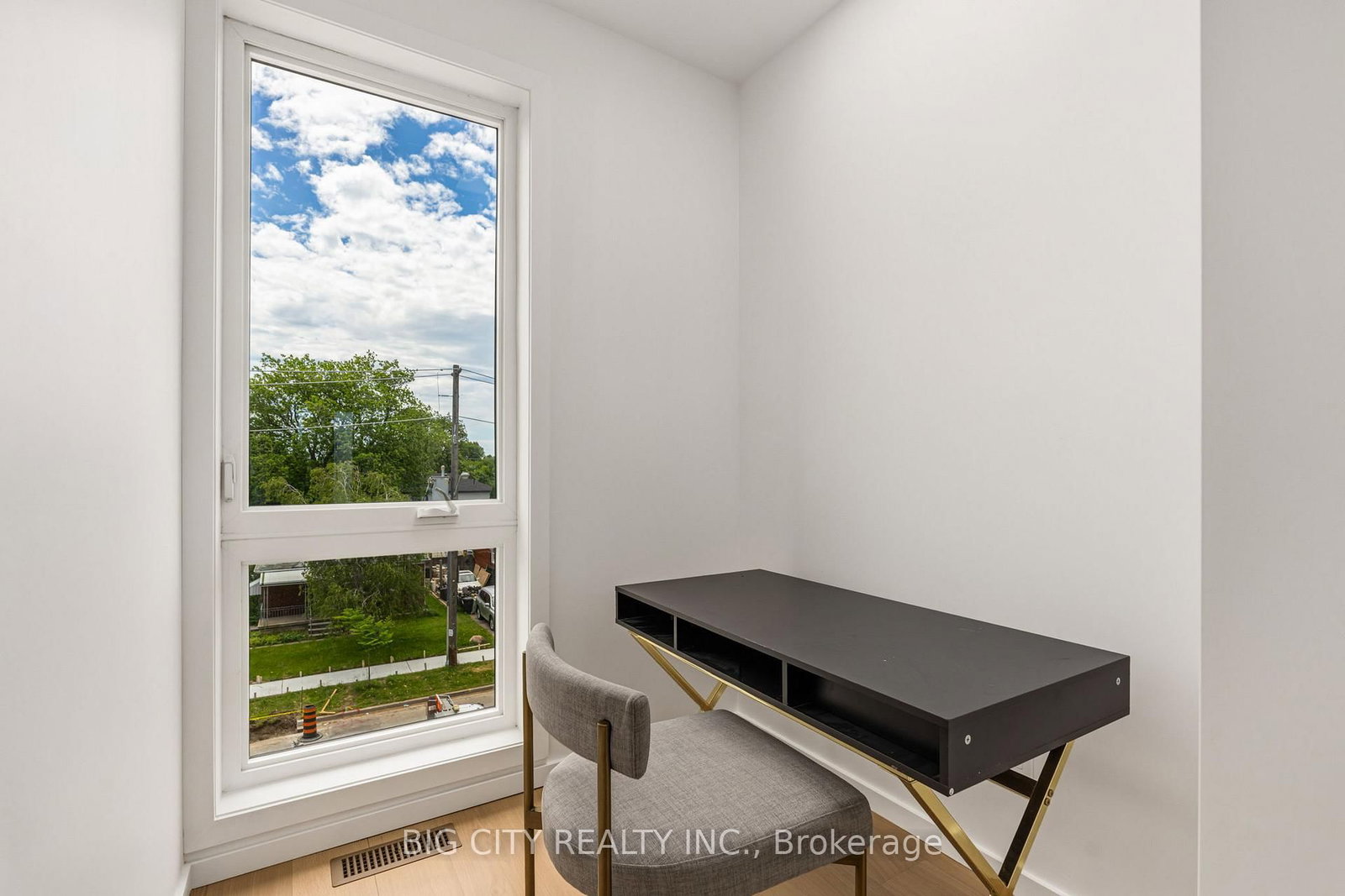 Photo 21 of 276 Lanor Avenue, Unit 3