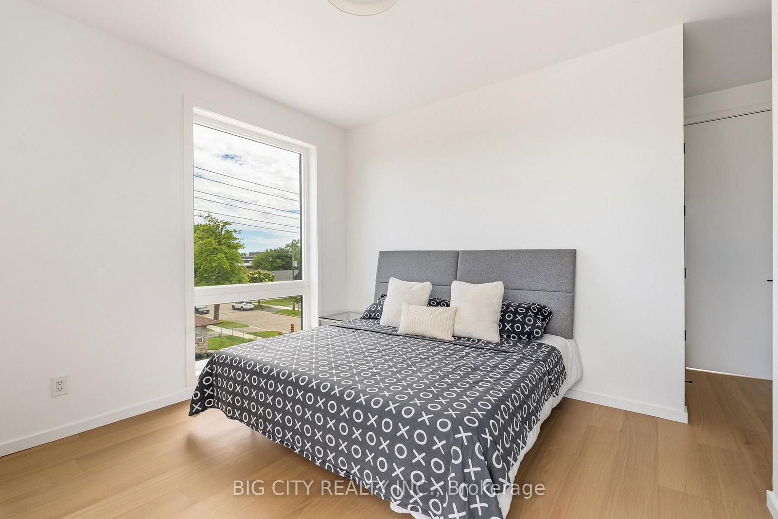 Photo 25 of 276 Lanor Avenue, Unit 3