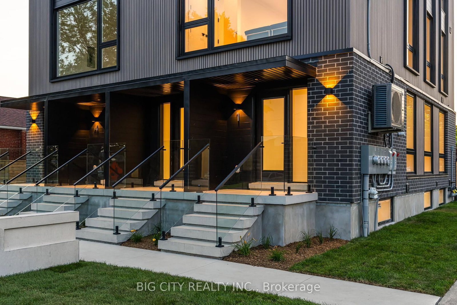 Photo 2 of 276 Lanor Avenue, Unit 1