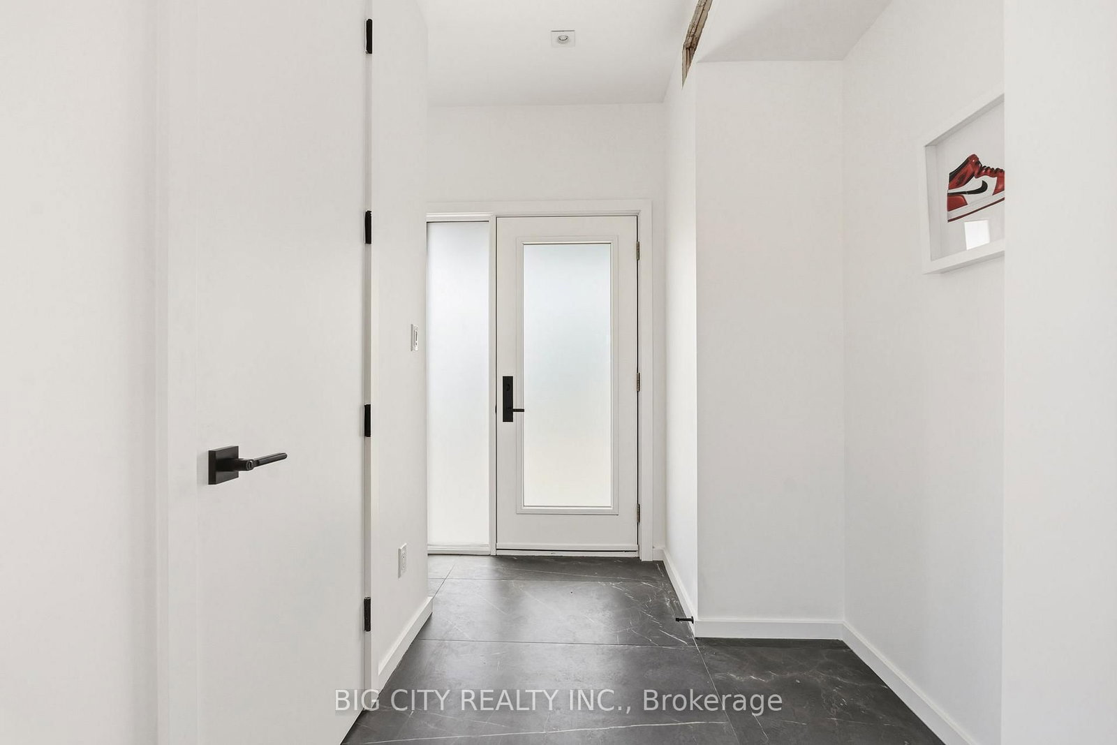 Photo 5 of 276 Lanor Avenue, Unit 1