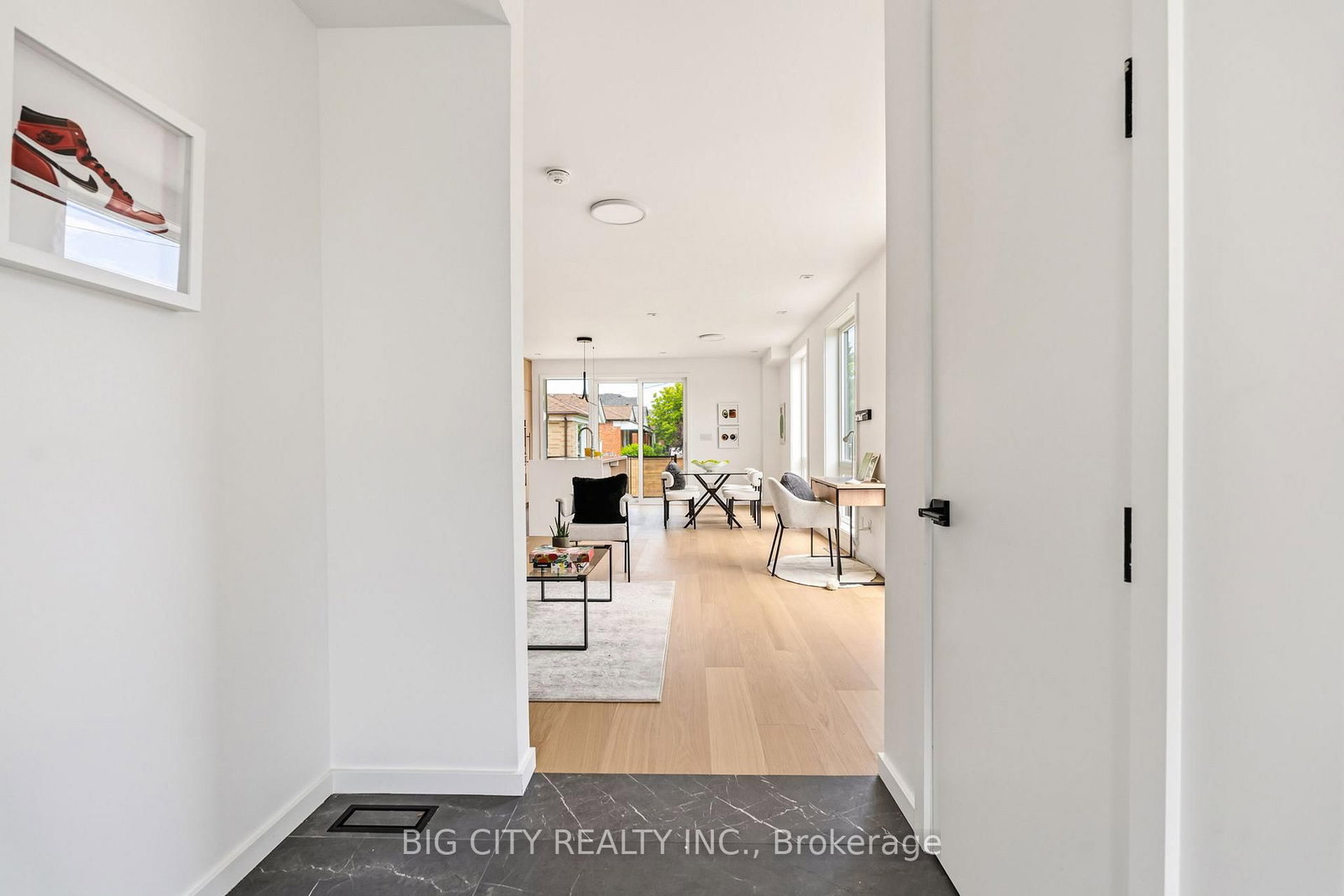 Photo 6 of 276 Lanor Avenue, Unit 1