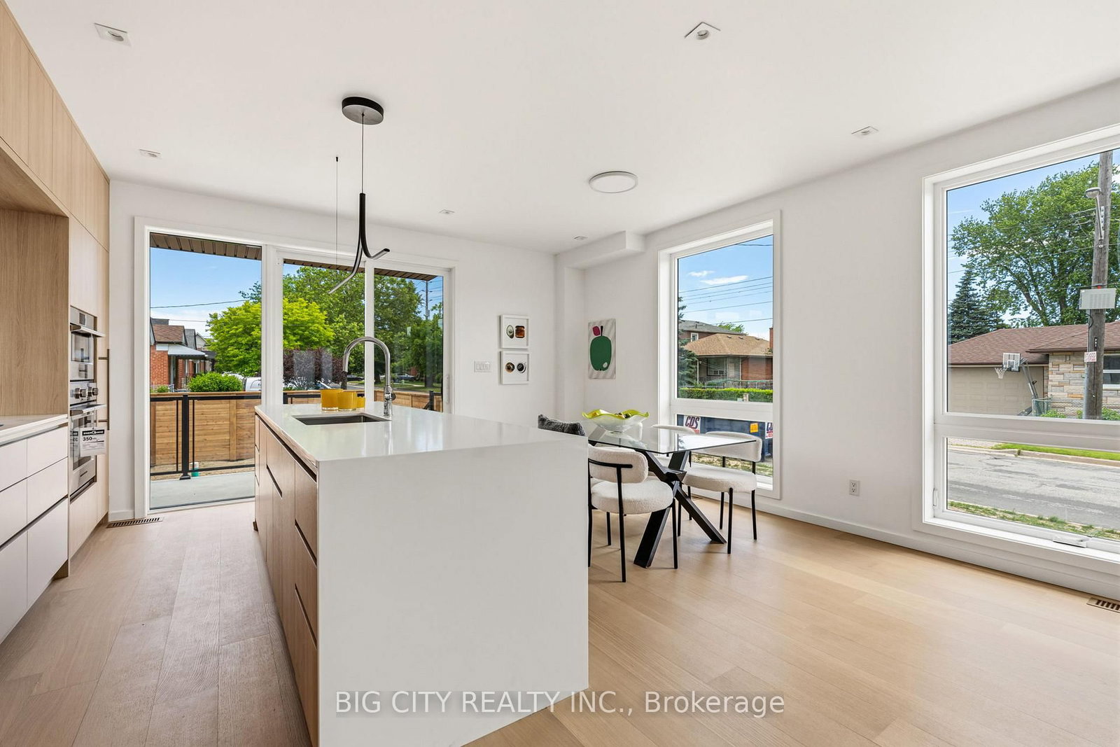 Photo 15 of 276 Lanor Avenue, Unit 1