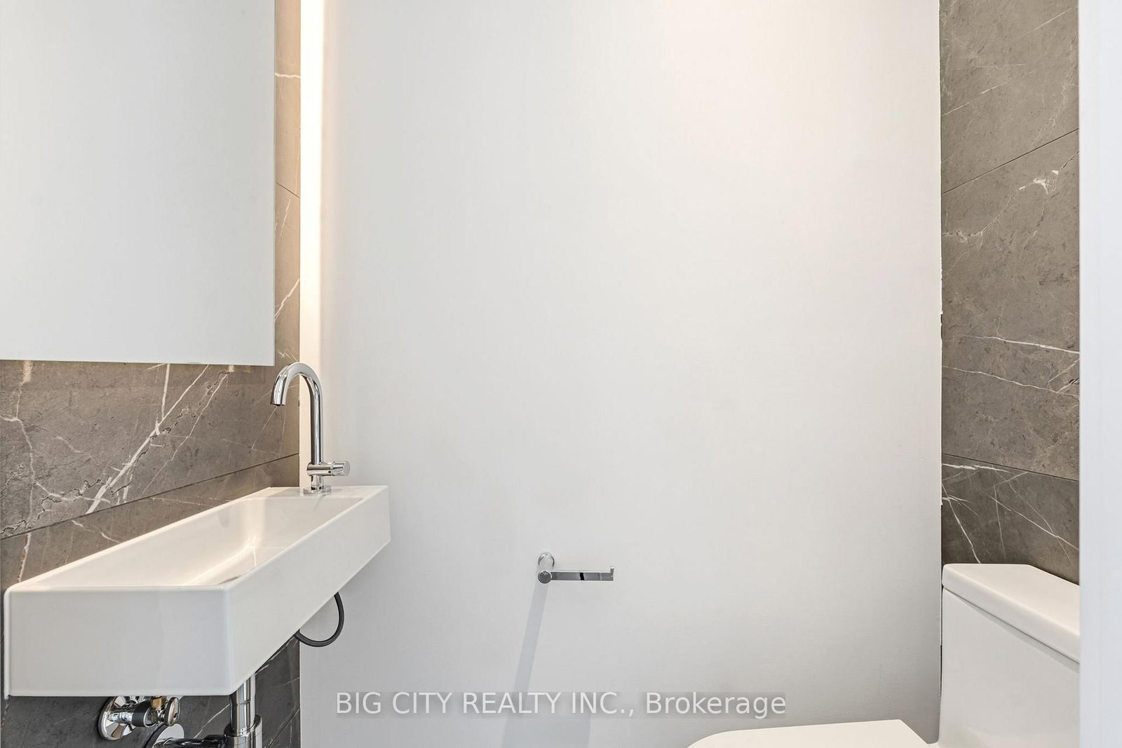 Photo 20 of 276 Lanor Avenue, Unit 1