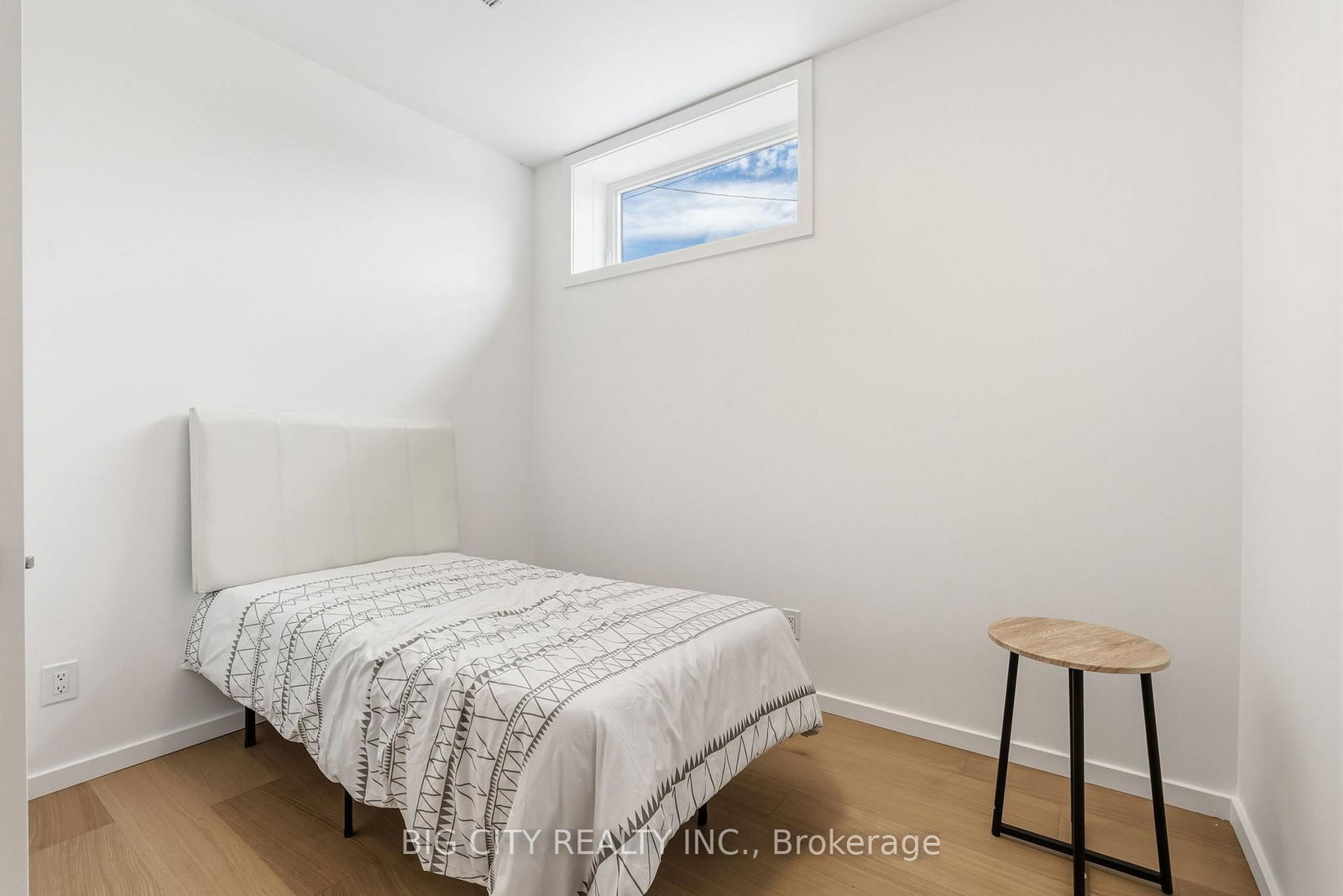 Photo 27 of 276 Lanor Avenue, Unit 1
