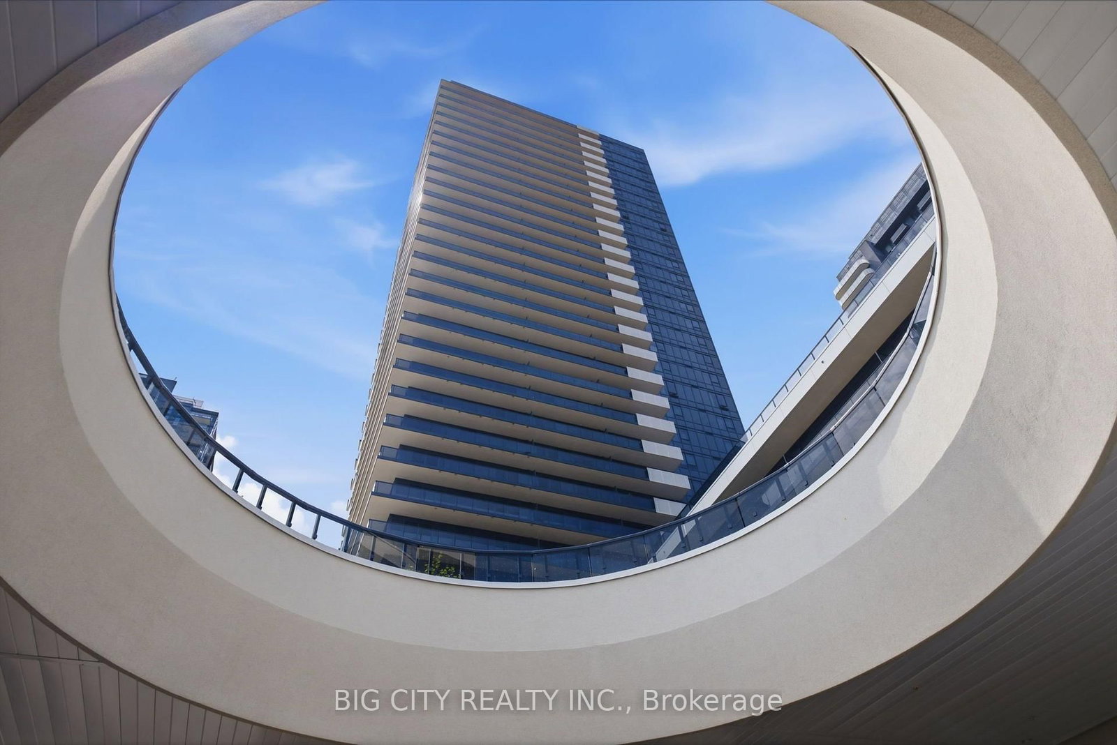 Photo 2 of 5105 Hurontario Street, Unit 1401