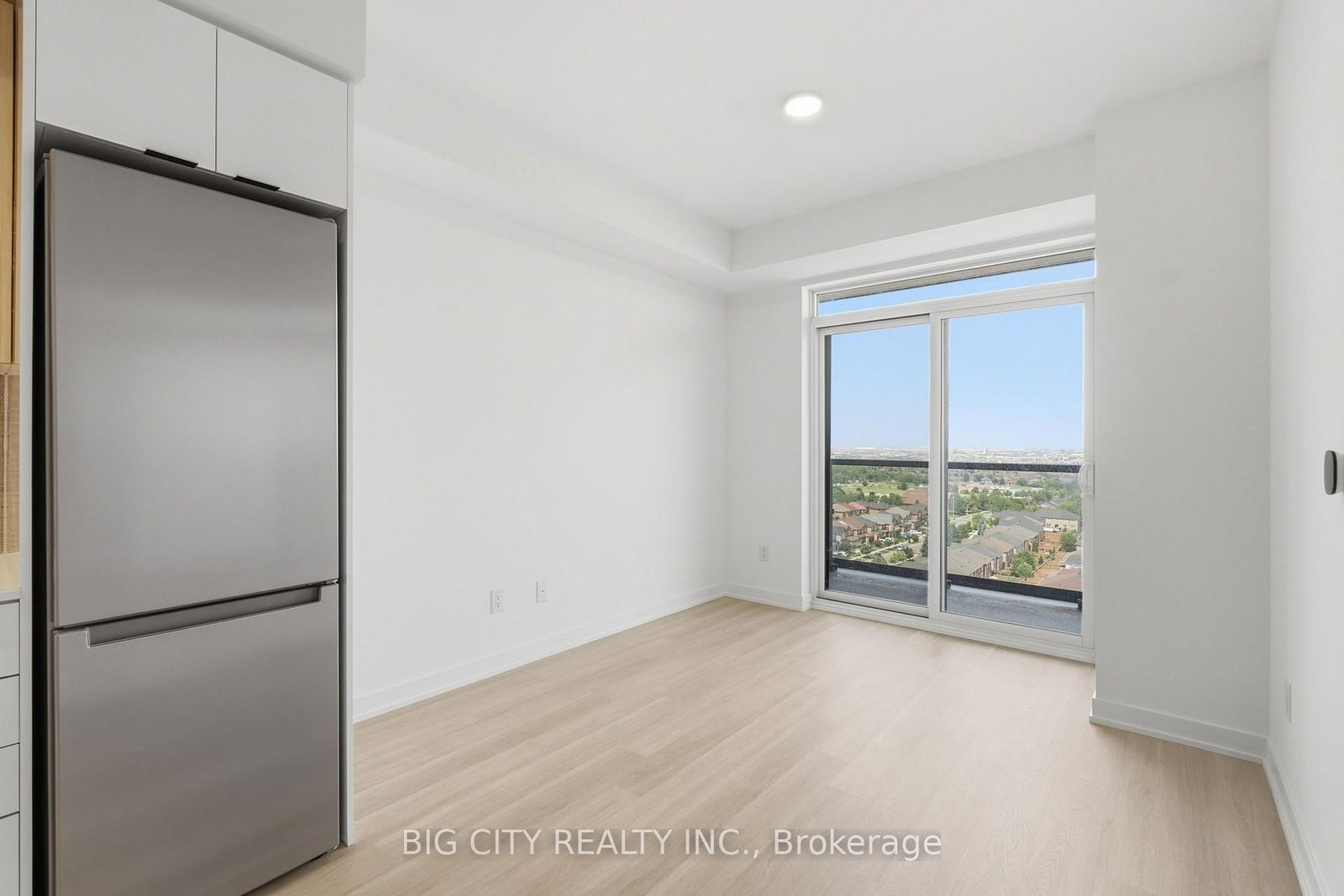 Photo 12 of 5105 Hurontario Street, Unit 1401