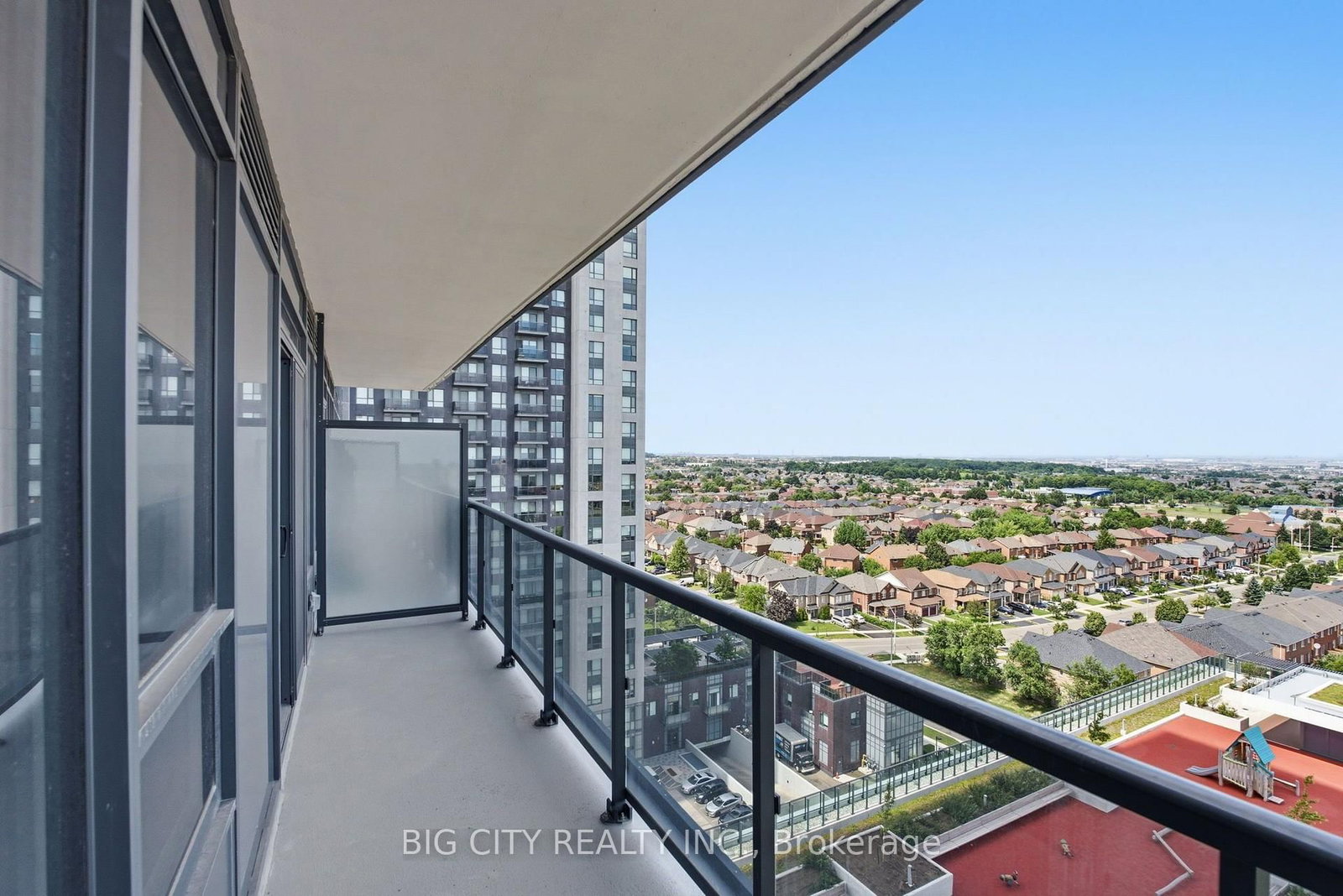 Photo 25 of 5105 Hurontario Street, Unit 1401