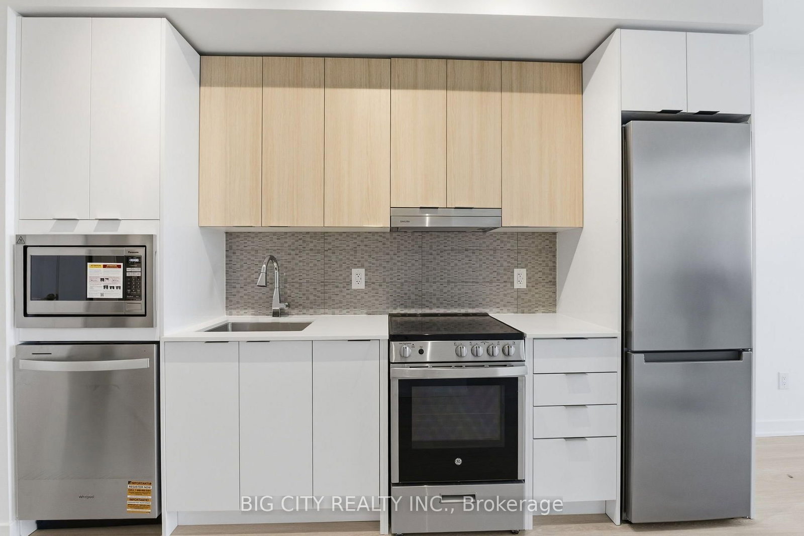 Photo 6 of 5105 Hurontario Street, Unit 1601