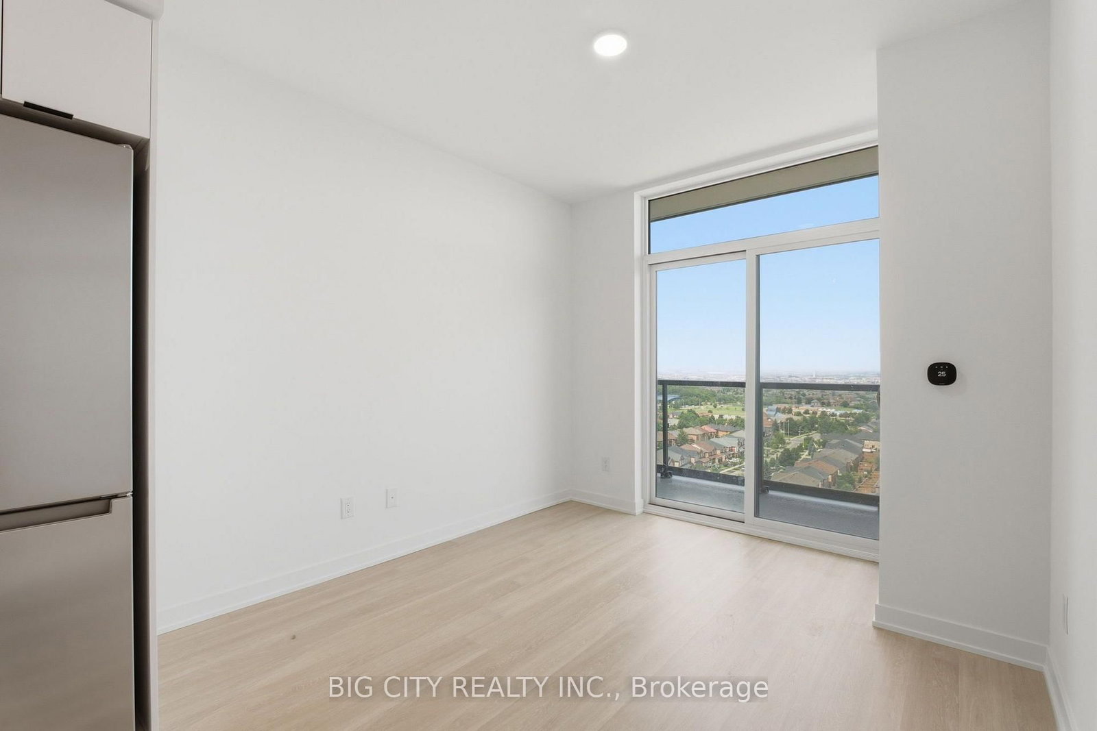 Photo 11 of 5105 Hurontario Street, Unit 1601