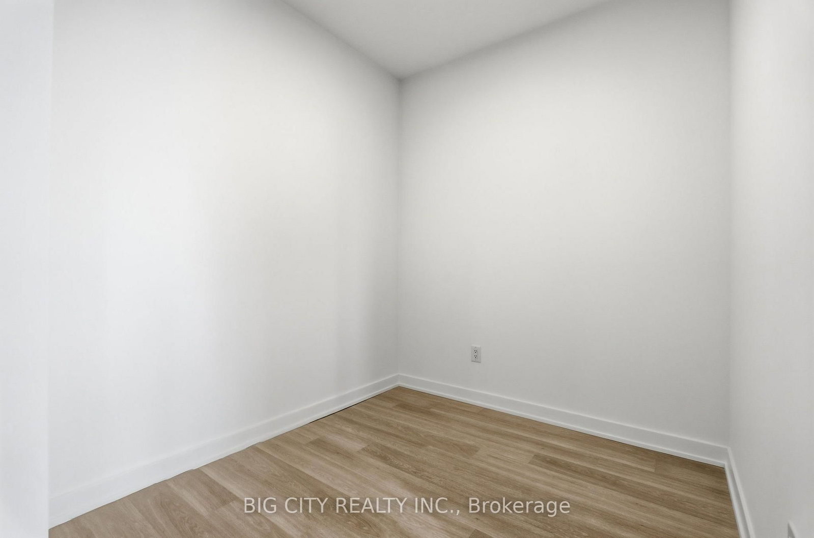 Photo 14 of 5105 Hurontario Street, Unit 1601