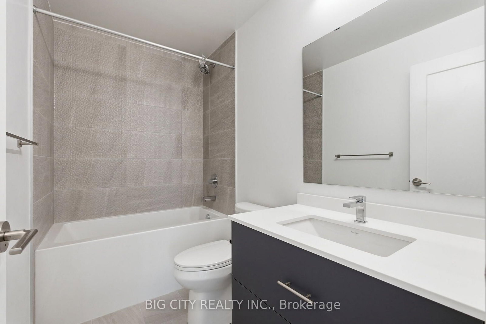 Photo 21 of 5105 Hurontario Street, Unit 1601