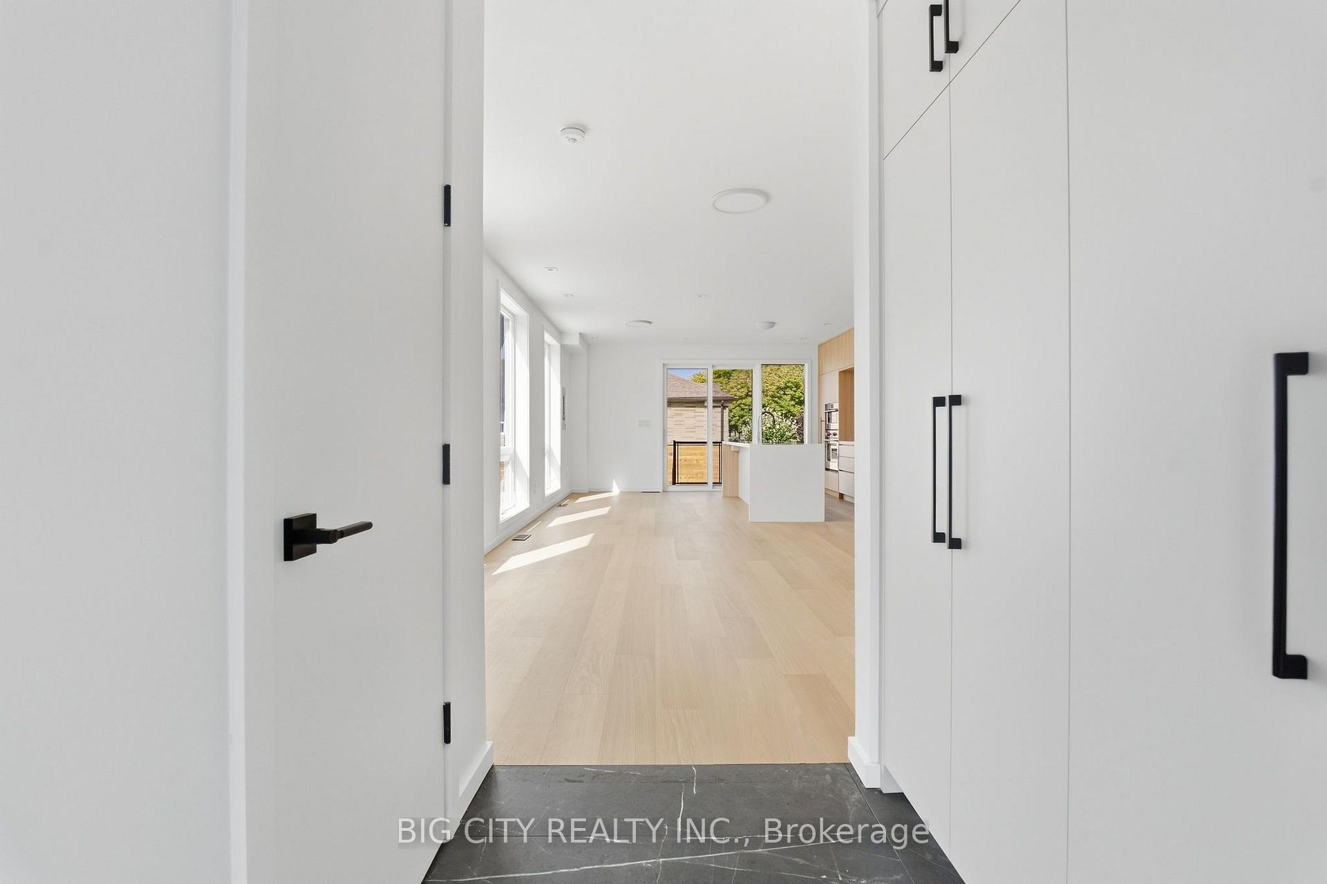 Photo 7 of 276 Lanor Avenue, Unit 2