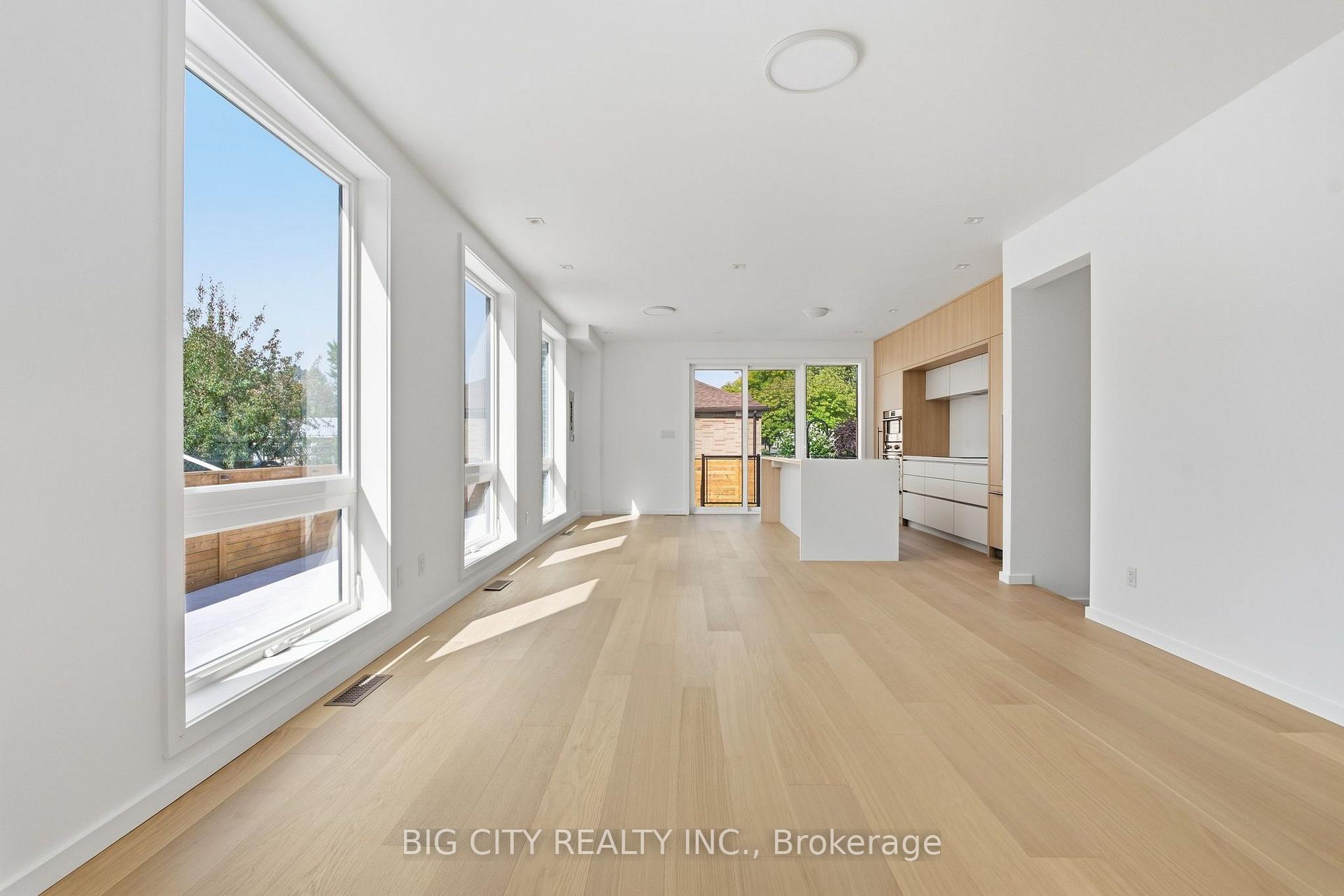 Photo 8 of 276 Lanor Avenue, Unit 2