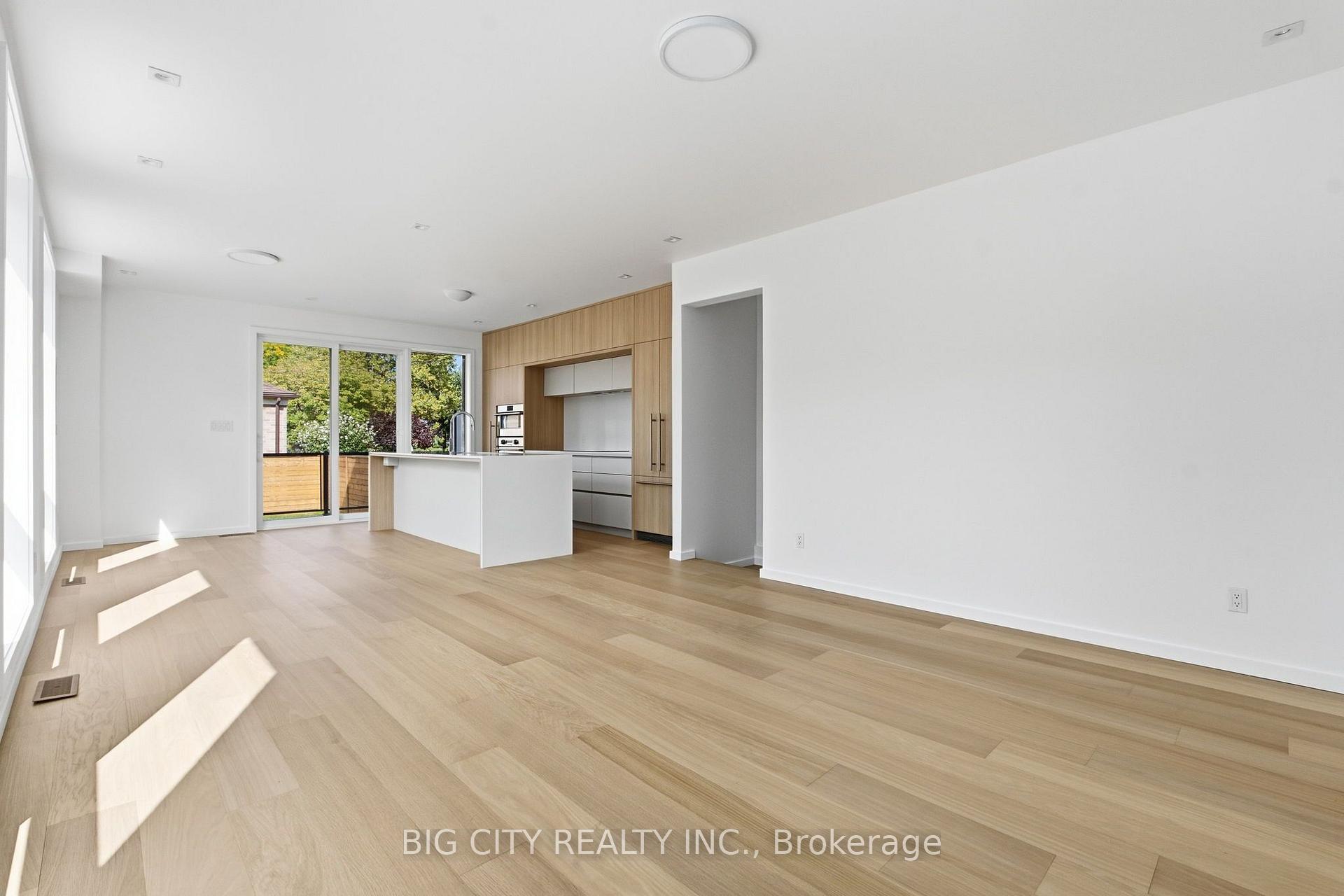 Photo 9 of 276 Lanor Avenue, Unit 2