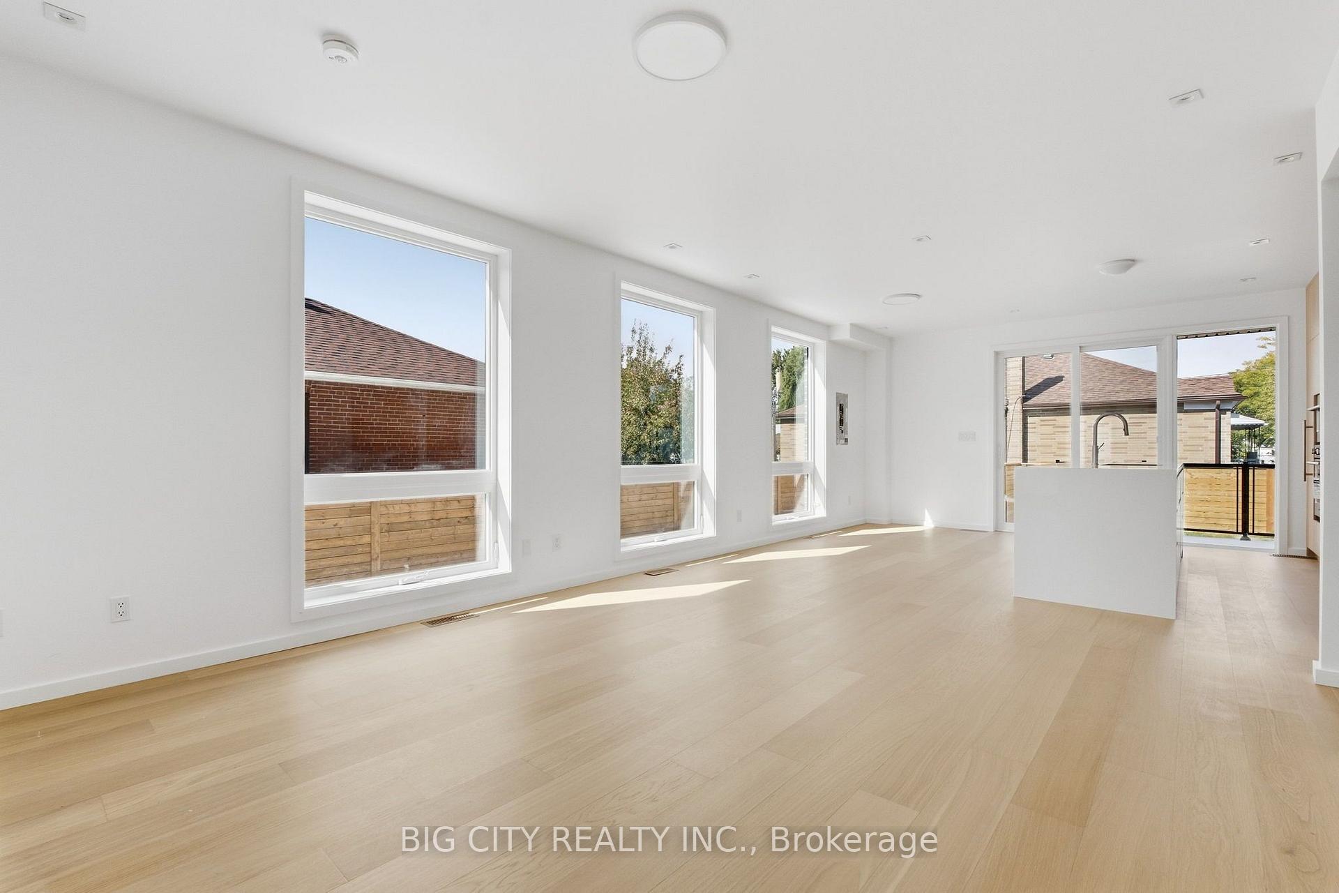Photo 10 of 276 Lanor Avenue, Unit 2