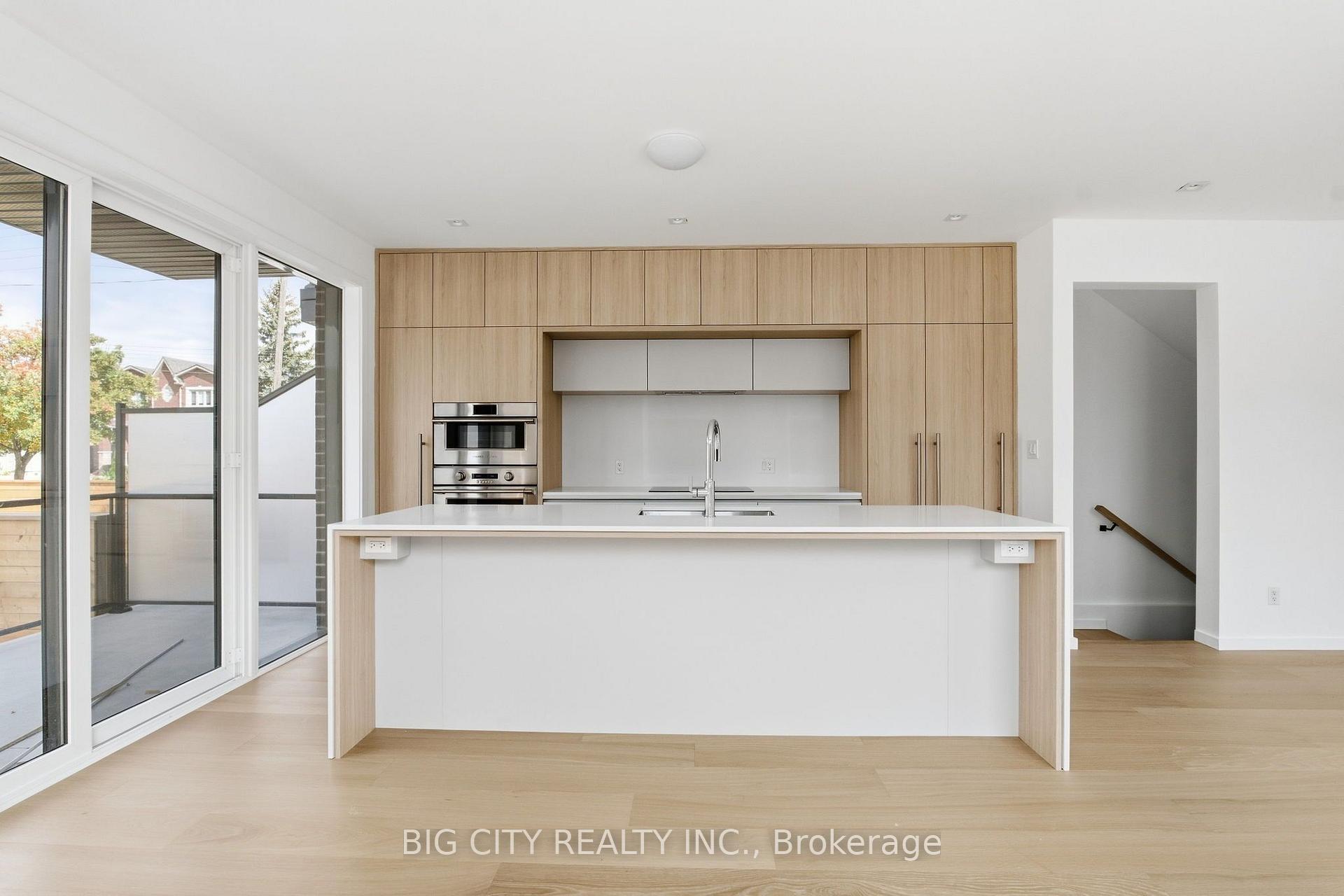 Photo 16 of 276 Lanor Avenue, Unit 2