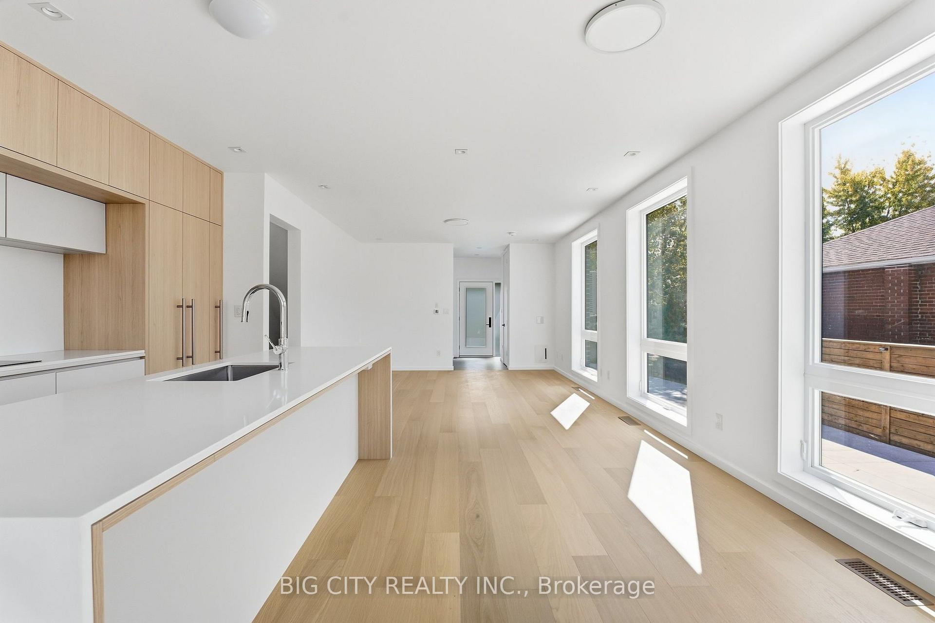 Photo 18 of 276 Lanor Avenue, Unit 2