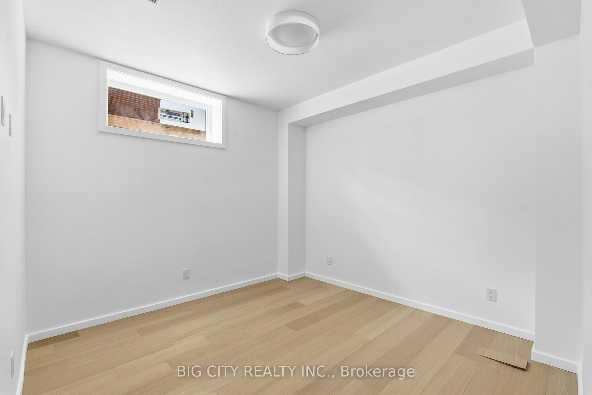 Photo 24 of 276 Lanor Avenue, Unit 2
