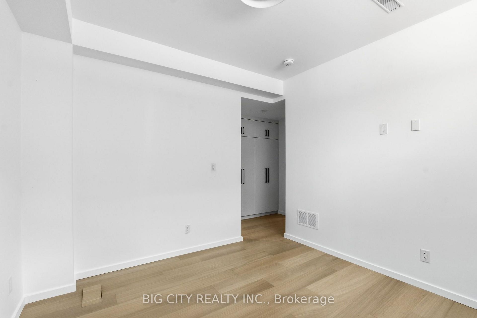 Photo 25 of 276 Lanor Avenue, Unit 2