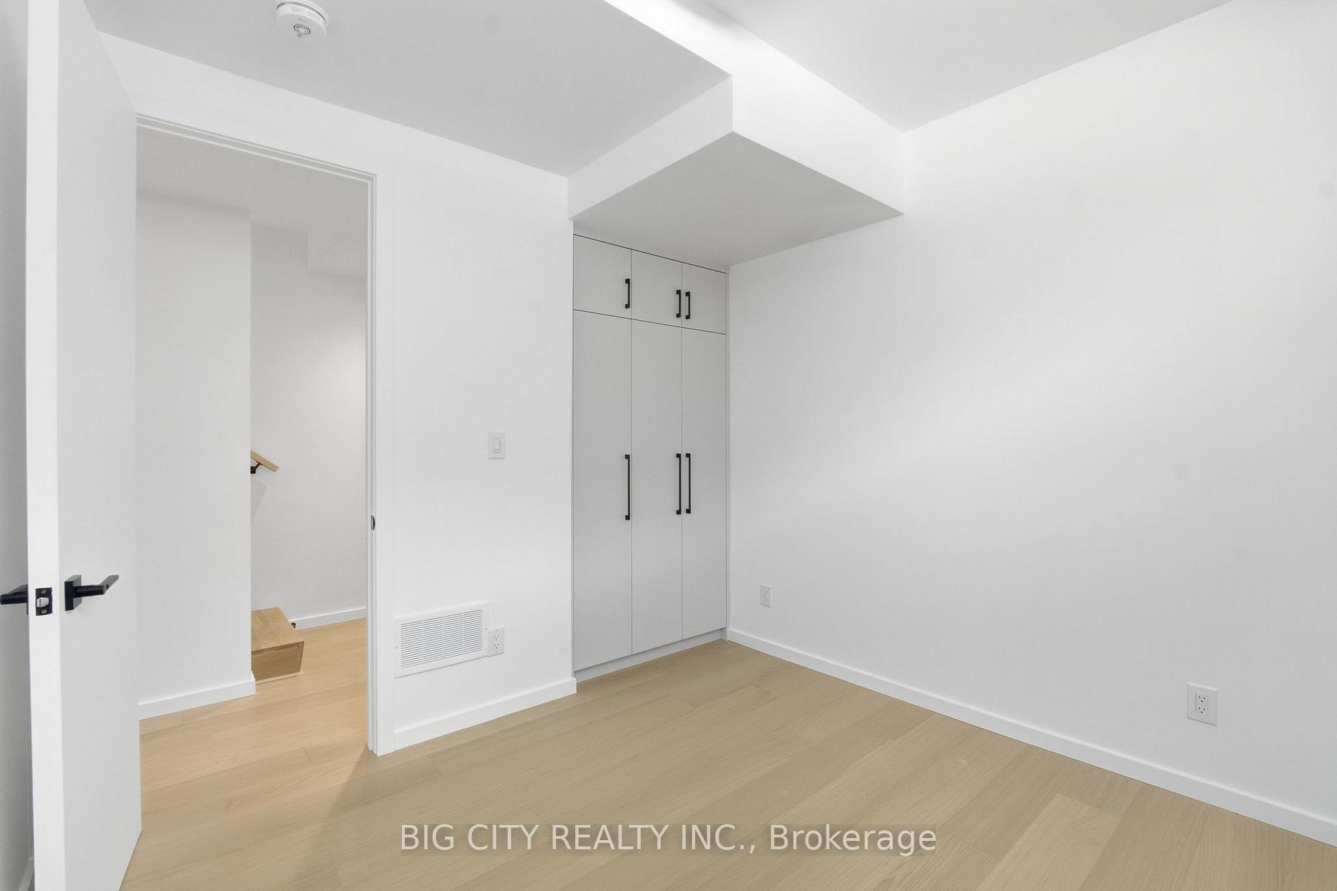 Photo 32 of 276 Lanor Avenue, Unit 2