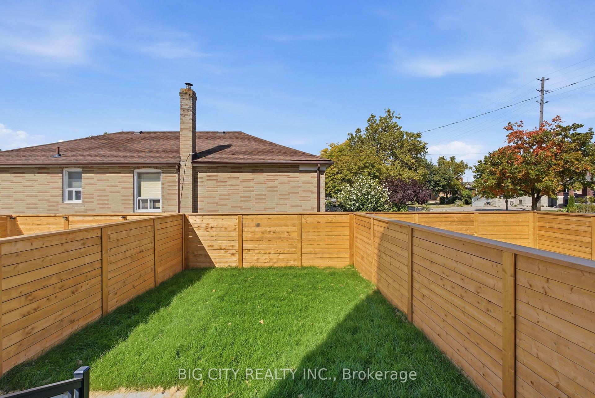 Photo 39 of 276 Lanor Avenue, Unit 2