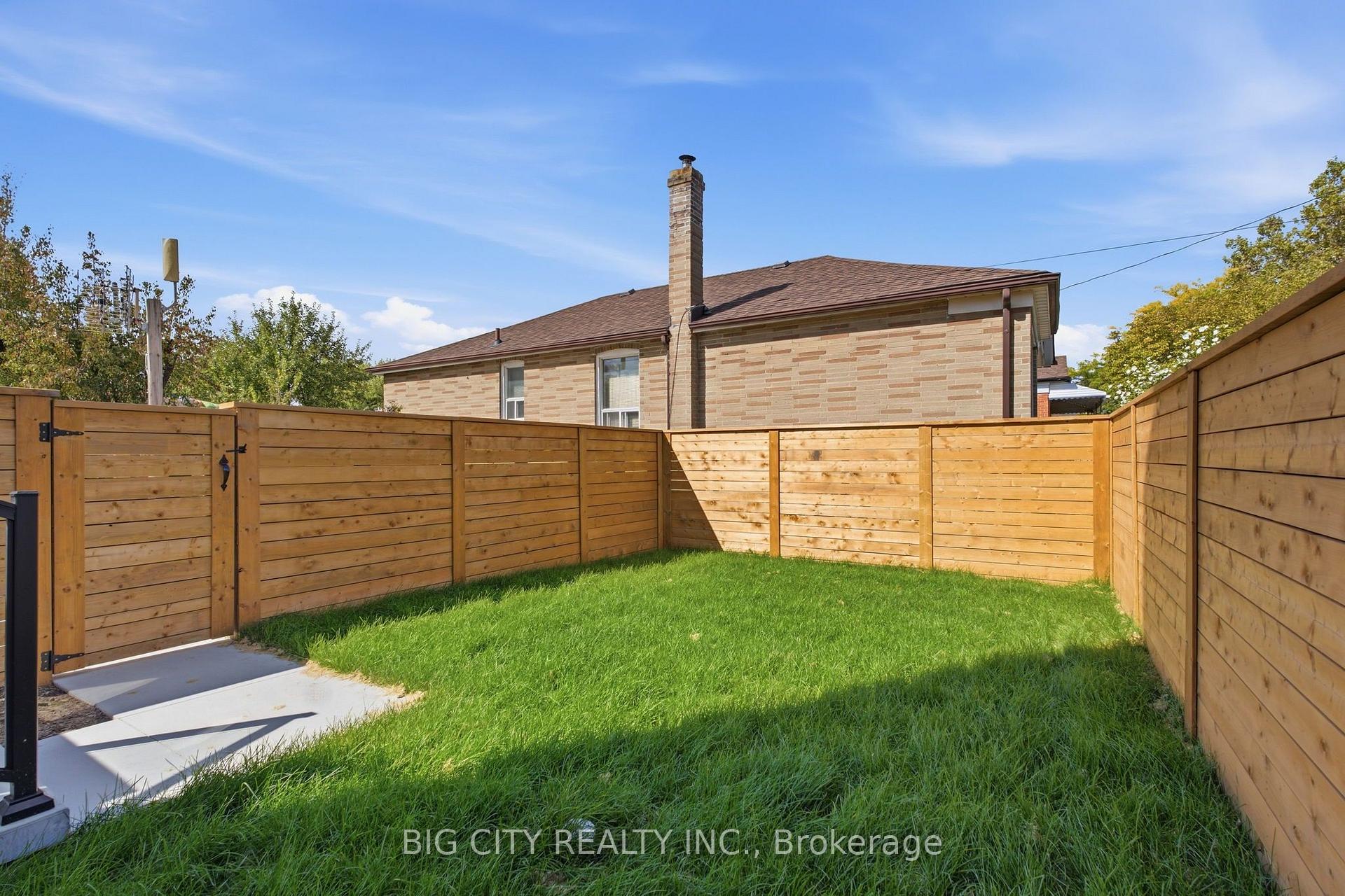 Photo 42 of 276 Lanor Avenue, Unit 2
