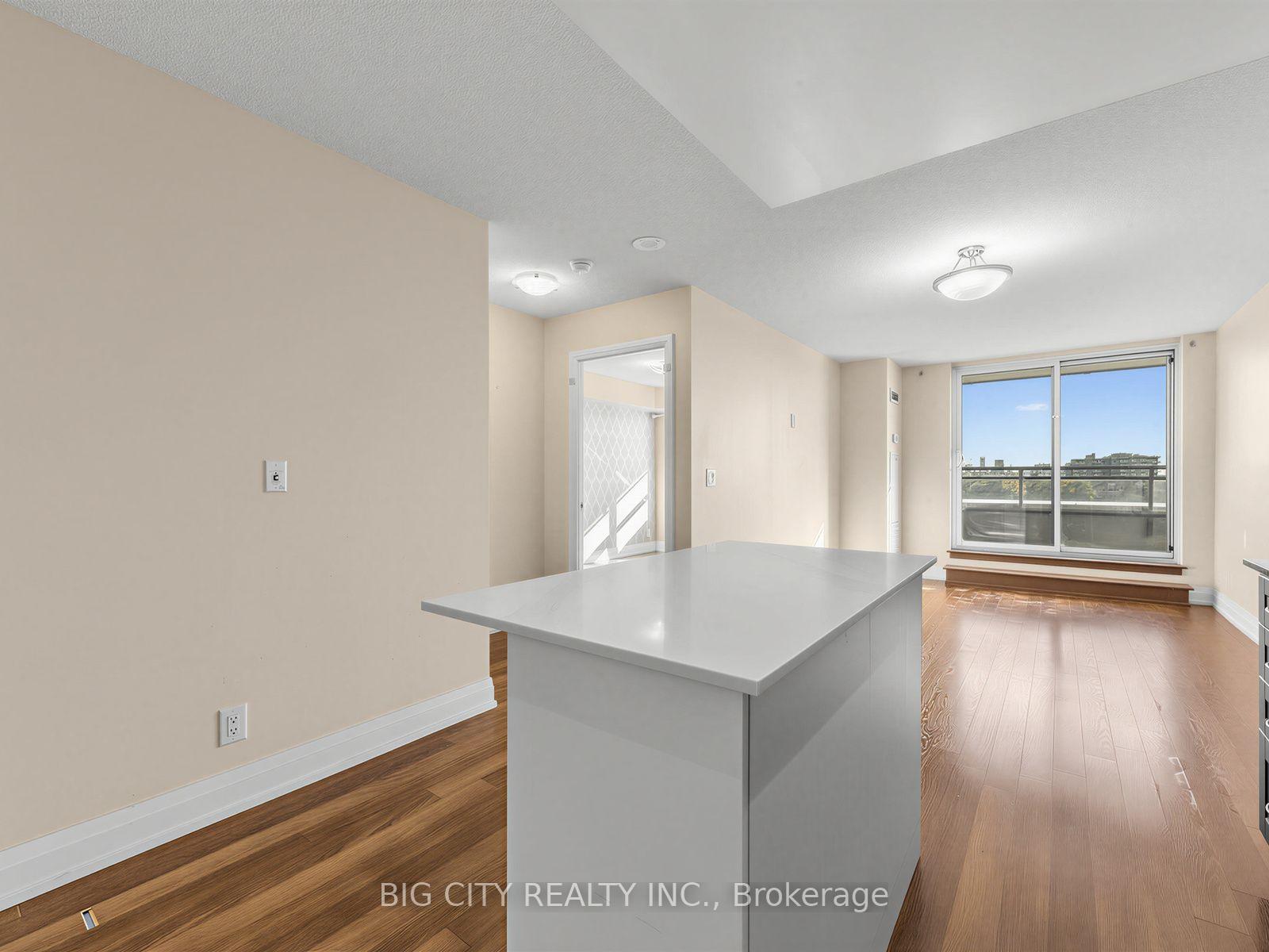 Photo 8 of 1 De Boers Drive, Unit 509