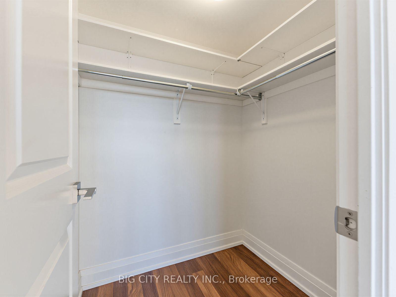 Photo 11 of 1 De Boers Drive, Unit 509