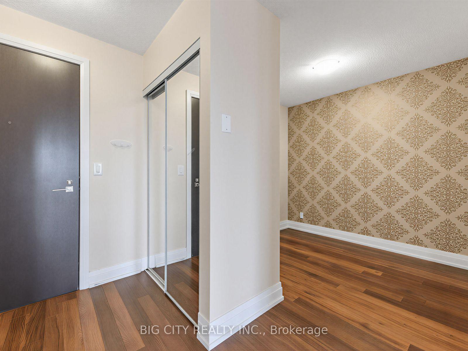 Photo 15 of 1 De Boers Drive, Unit 509