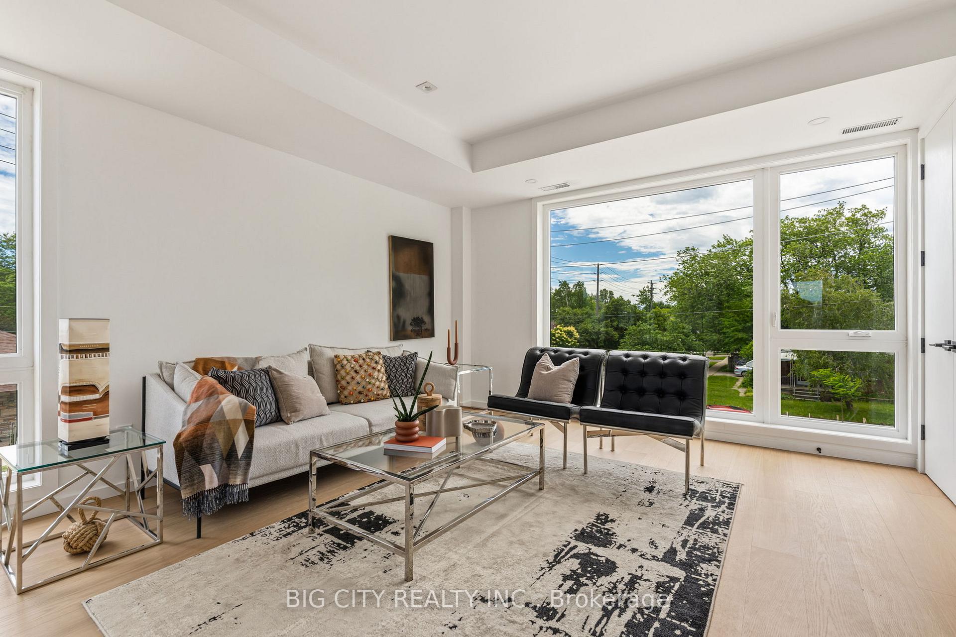 Photo 12 of 276 Lanor Avenue, Unit 3