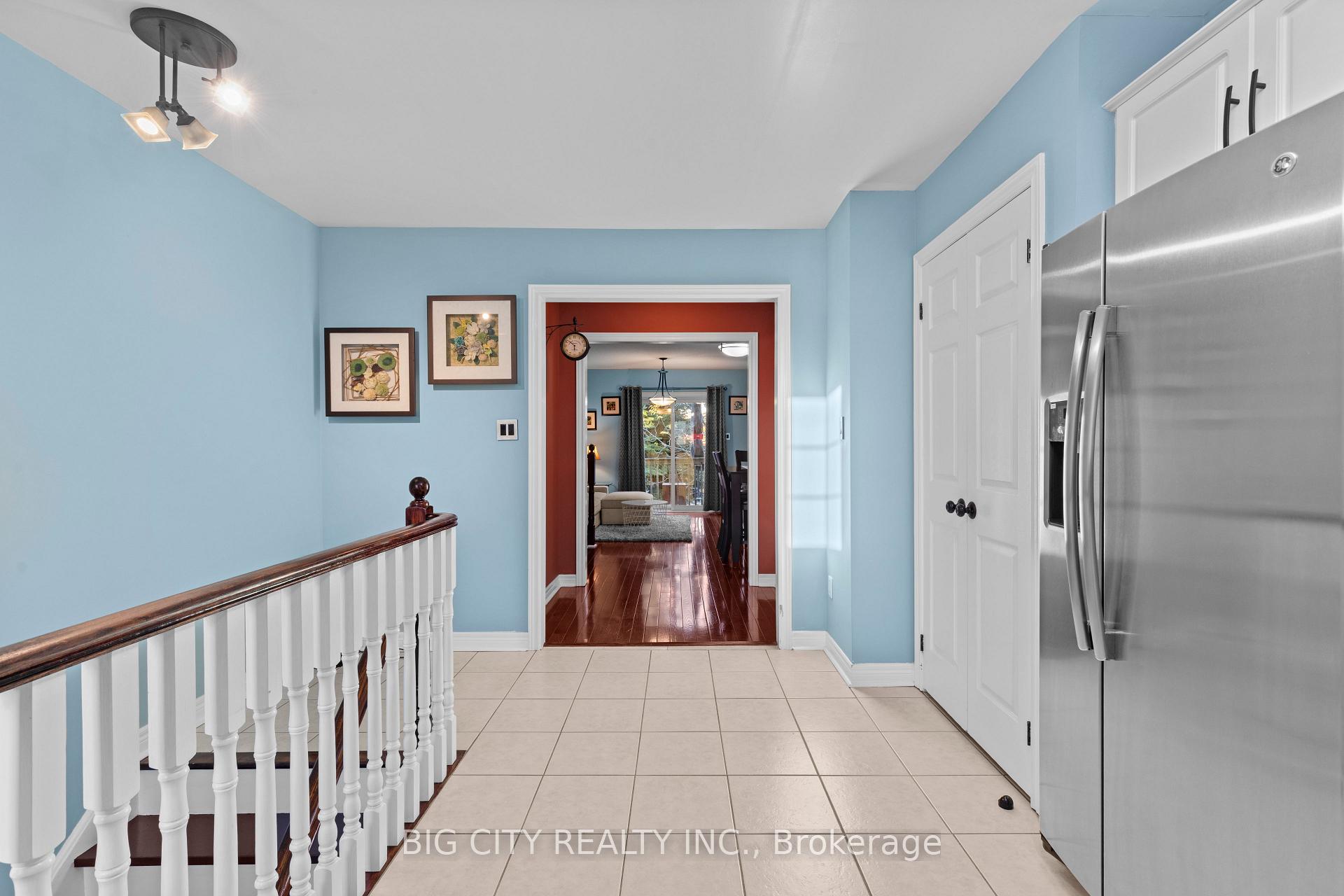 Photo 4 of 1128 Dundas Street W, Unit 7
