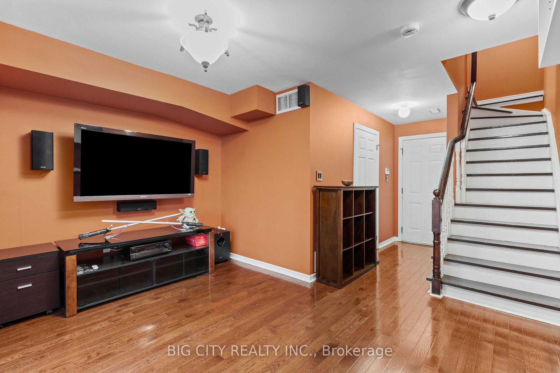 Photo 18 of 1128 Dundas Street W, Unit 7