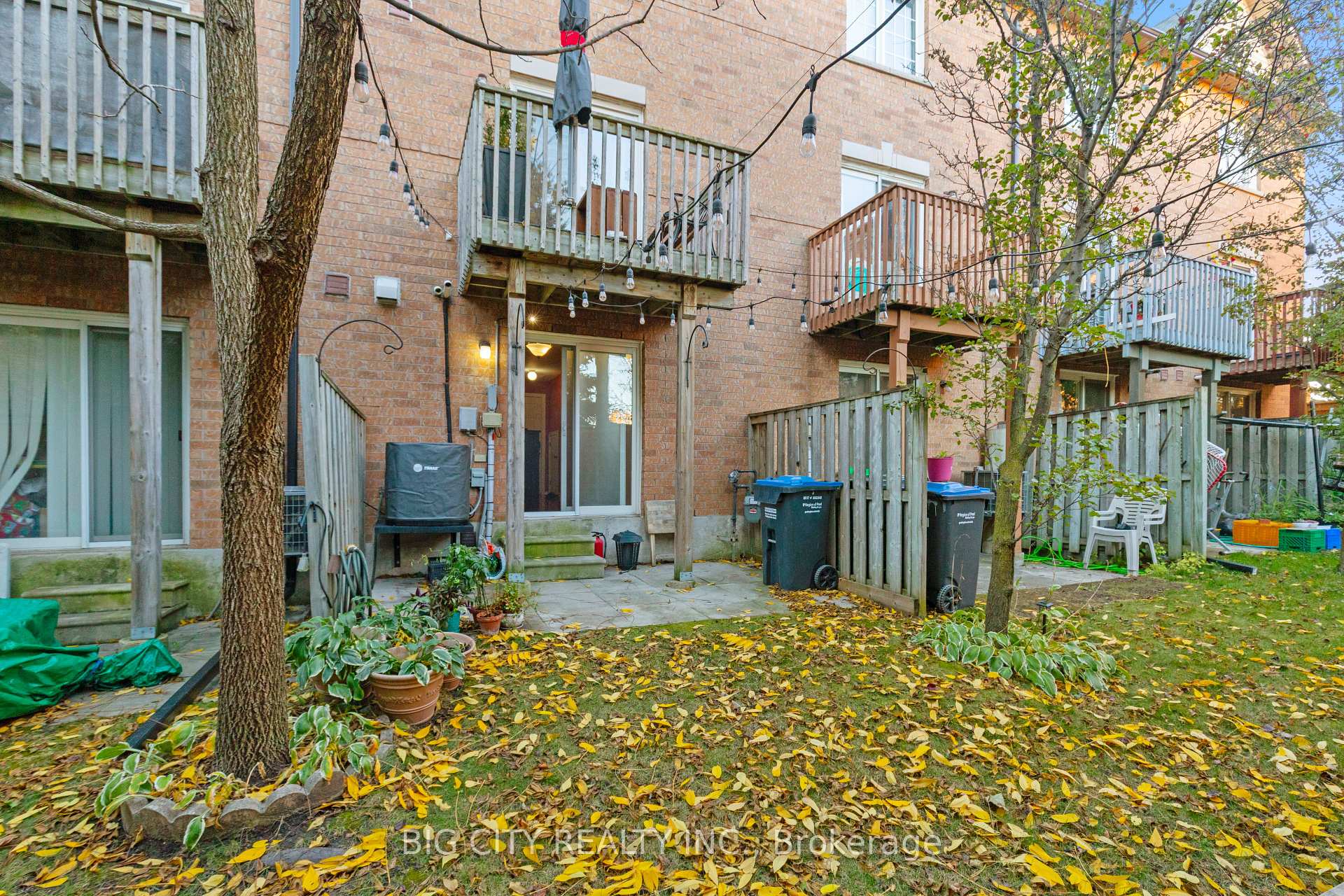 Photo 21 of 1128 Dundas Street W, Unit 7