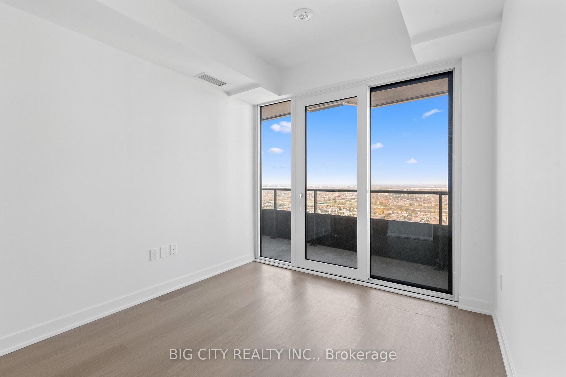 Photo 7 of 448 Burnhamthorpe Road W, Unit 3003