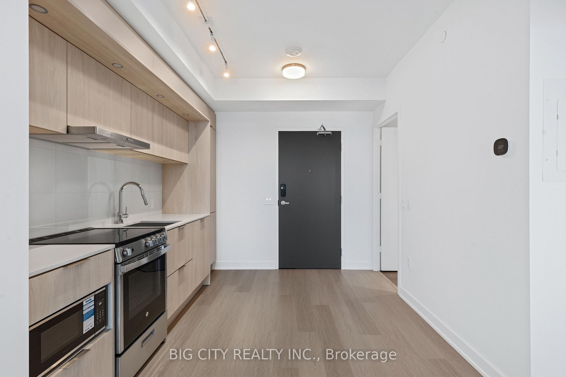 Photo 8 of 448 Burnhamthorpe Road W, Unit 3003