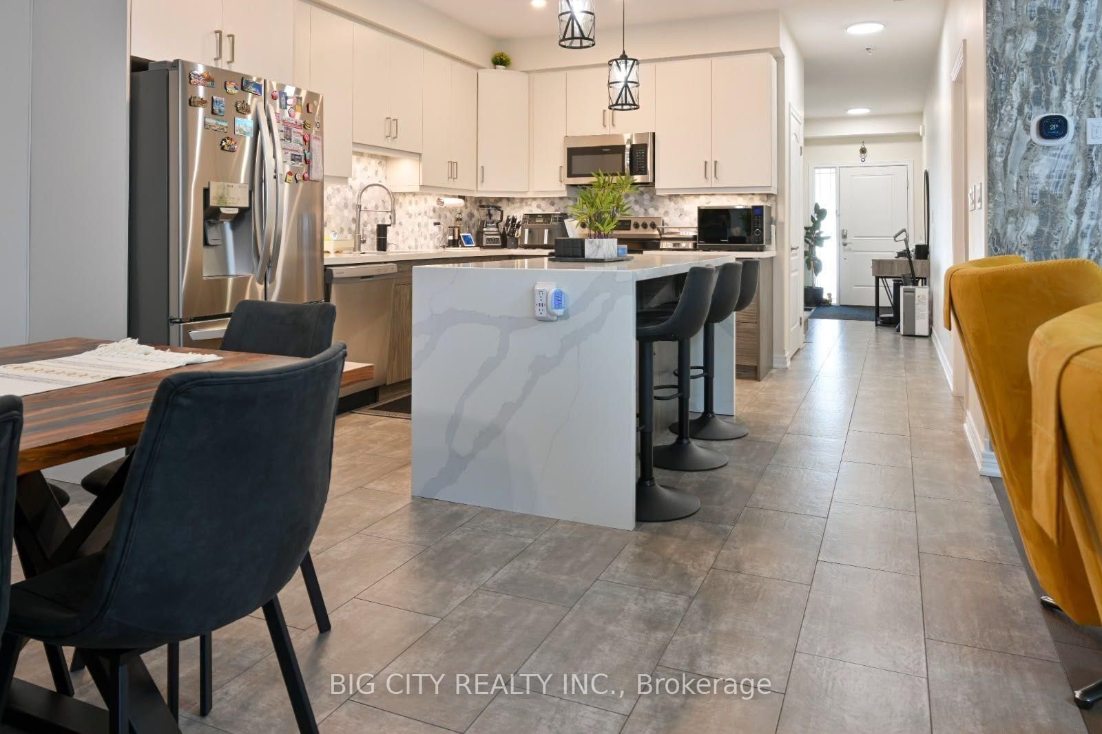 Photo 4 of 45 Dorchester Boulevard, Unit 23