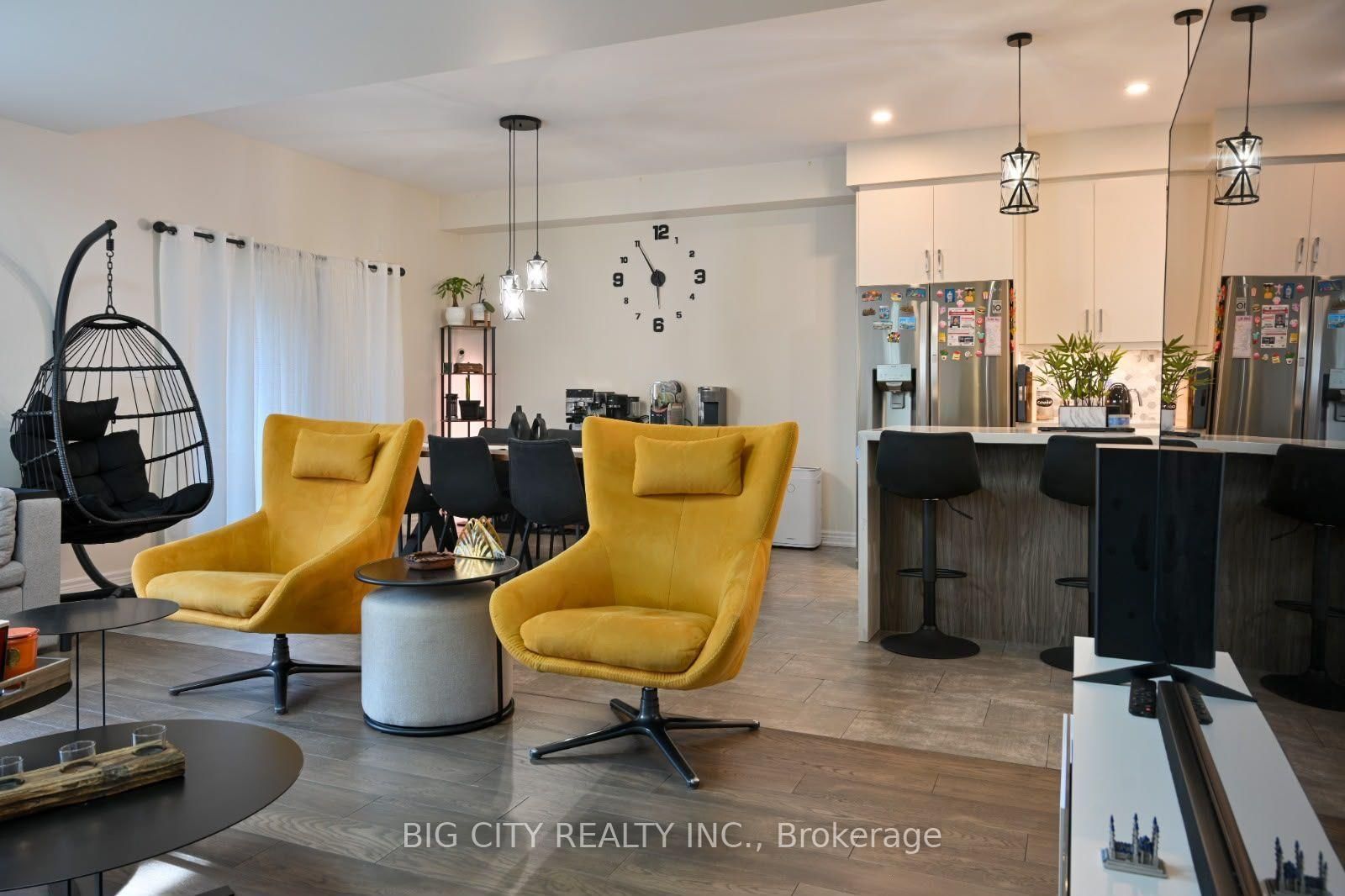 Photo 12 of 45 Dorchester Boulevard, Unit 23